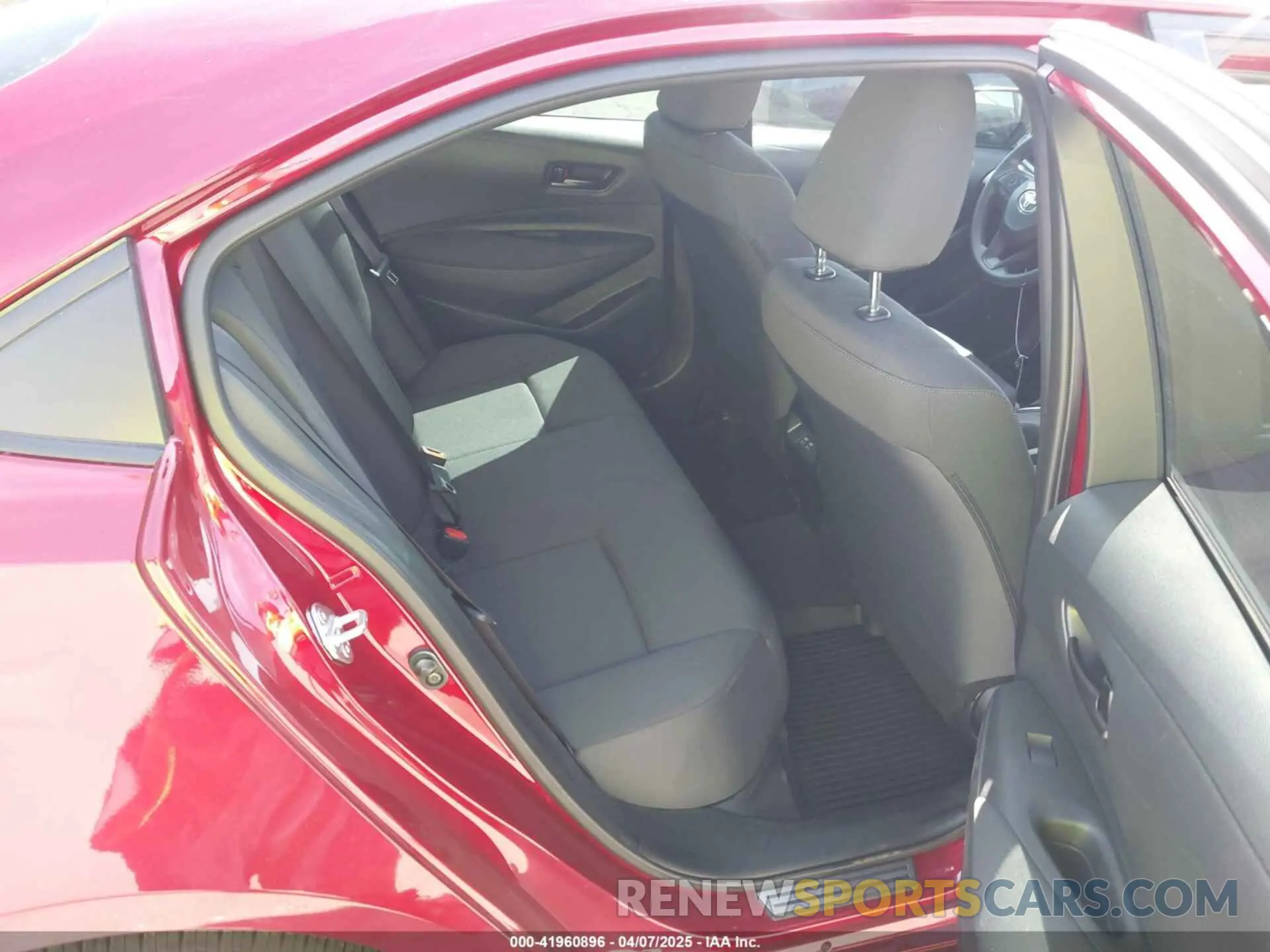 8 Photograph of a damaged car 5YFB4MDE3SP255244 TOYOTA COROLLA 2025