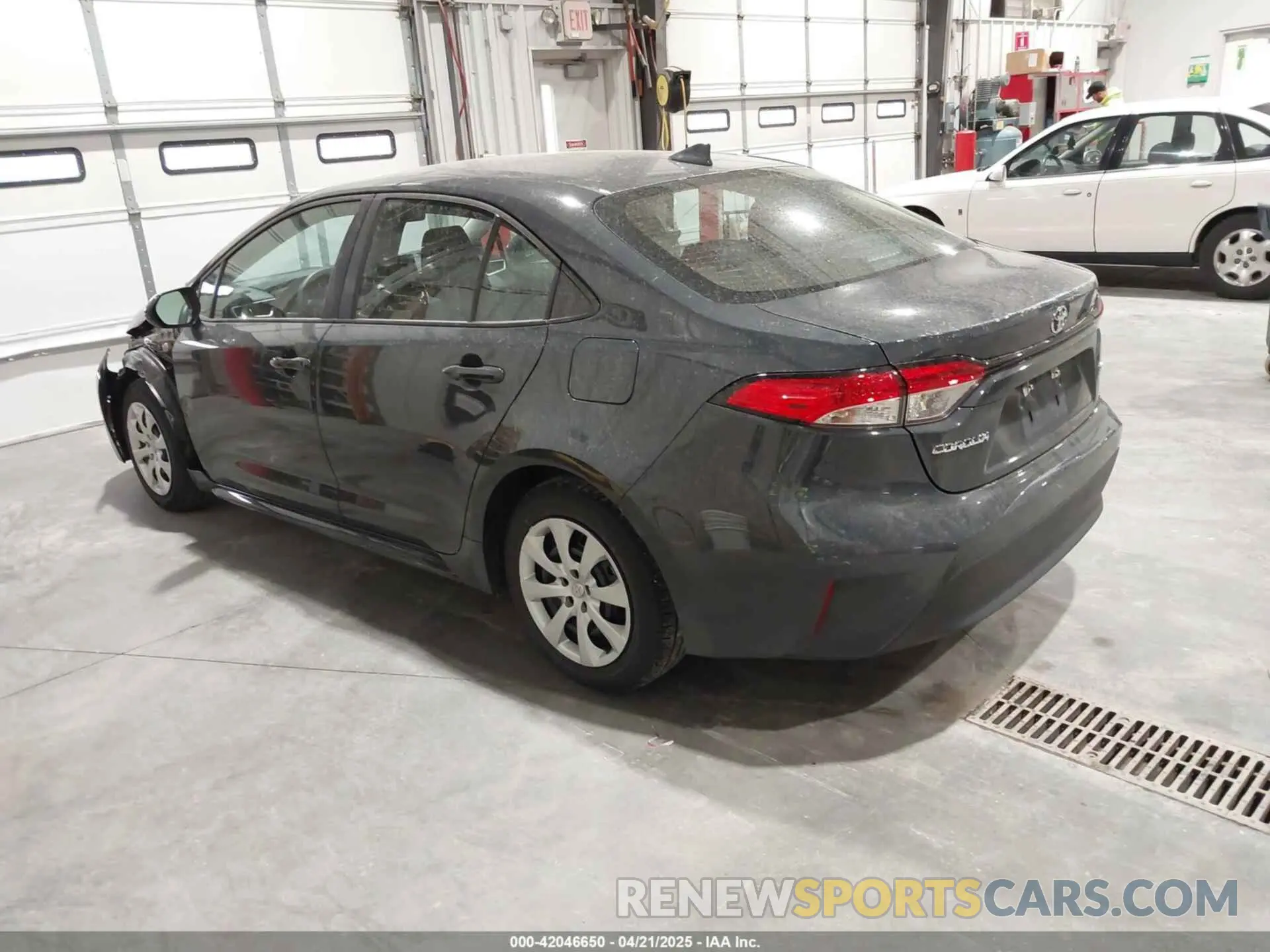 2 Photograph of a damaged car 5YFB4MDE3SP259777 TOYOTA COROLLA 2025