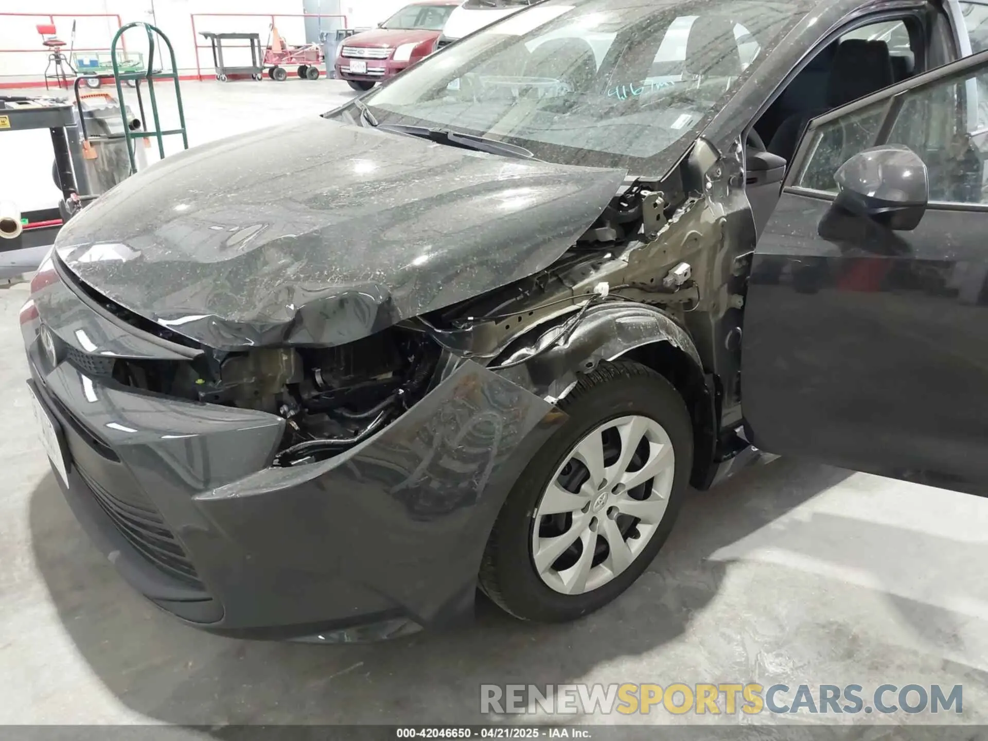 5 Photograph of a damaged car 5YFB4MDE3SP259777 TOYOTA COROLLA 2025