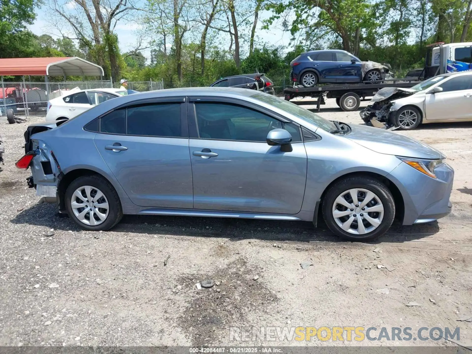 14 Photograph of a damaged car 5YFB4MDE3SP272898 TOYOTA COROLLA 2025