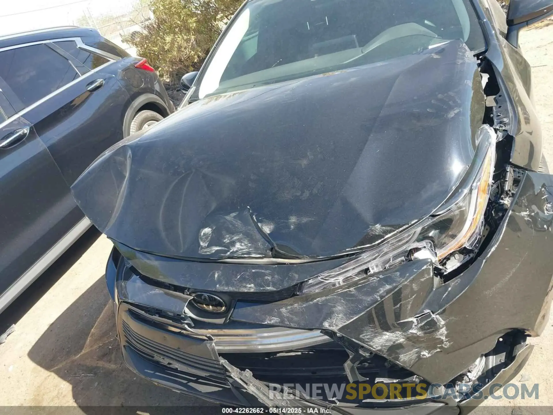 13 Photograph of a damaged car 5YFB4MDE3SP286008 TOYOTA COROLLA 2025