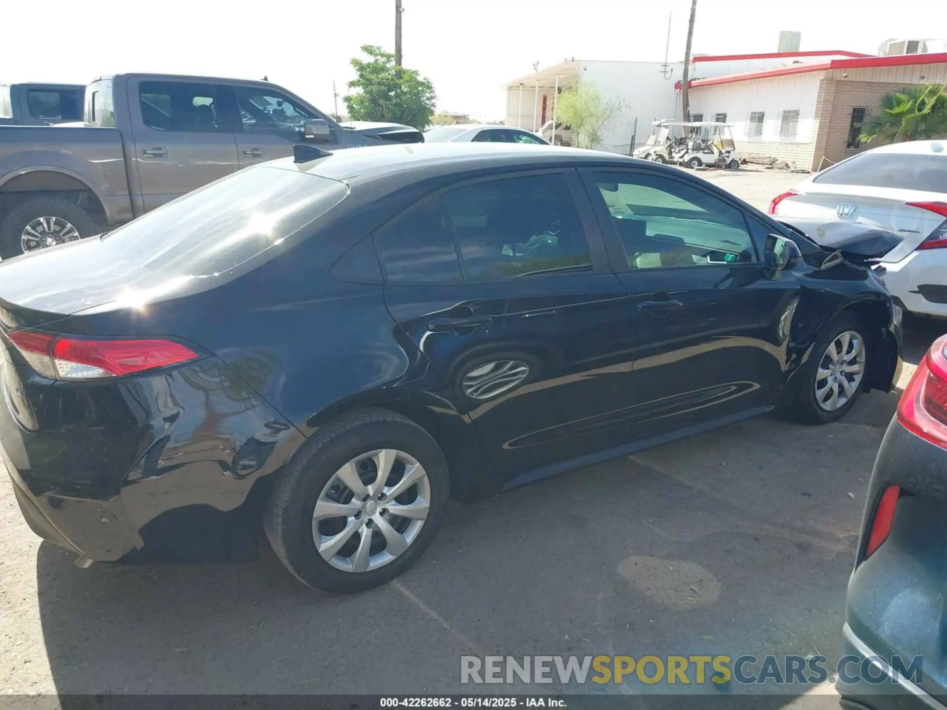 14 Photograph of a damaged car 5YFB4MDE3SP286008 TOYOTA COROLLA 2025