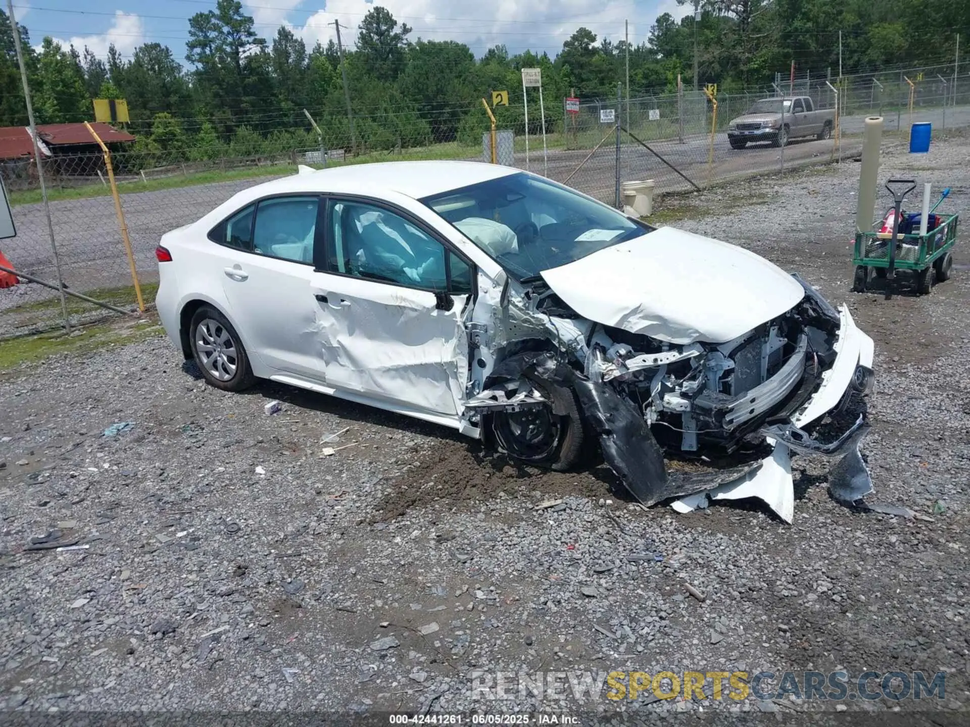 1 Photograph of a damaged car 5YFB4MDE3SP288924 TOYOTA COROLLA 2025