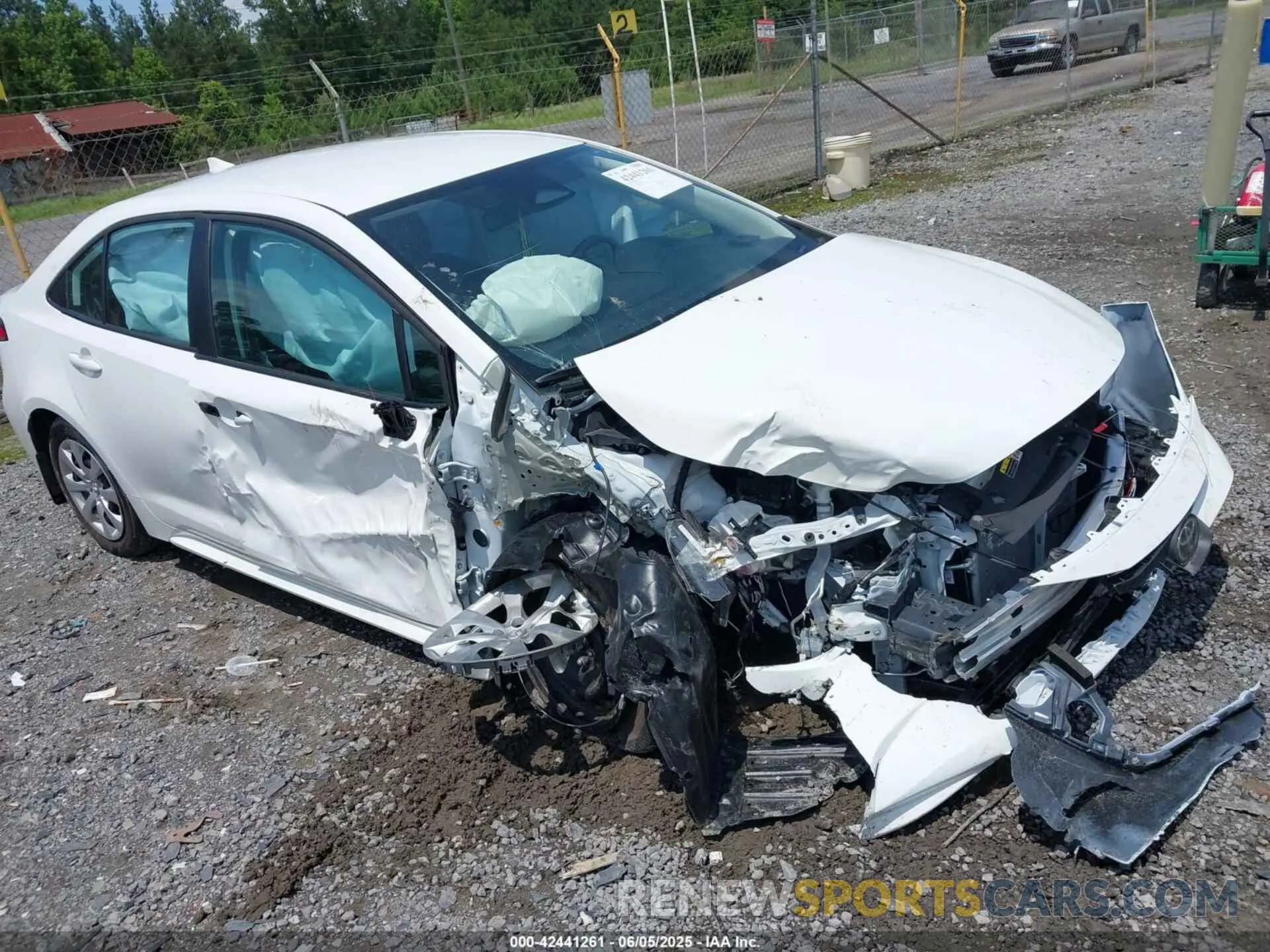 6 Photograph of a damaged car 5YFB4MDE3SP288924 TOYOTA COROLLA 2025