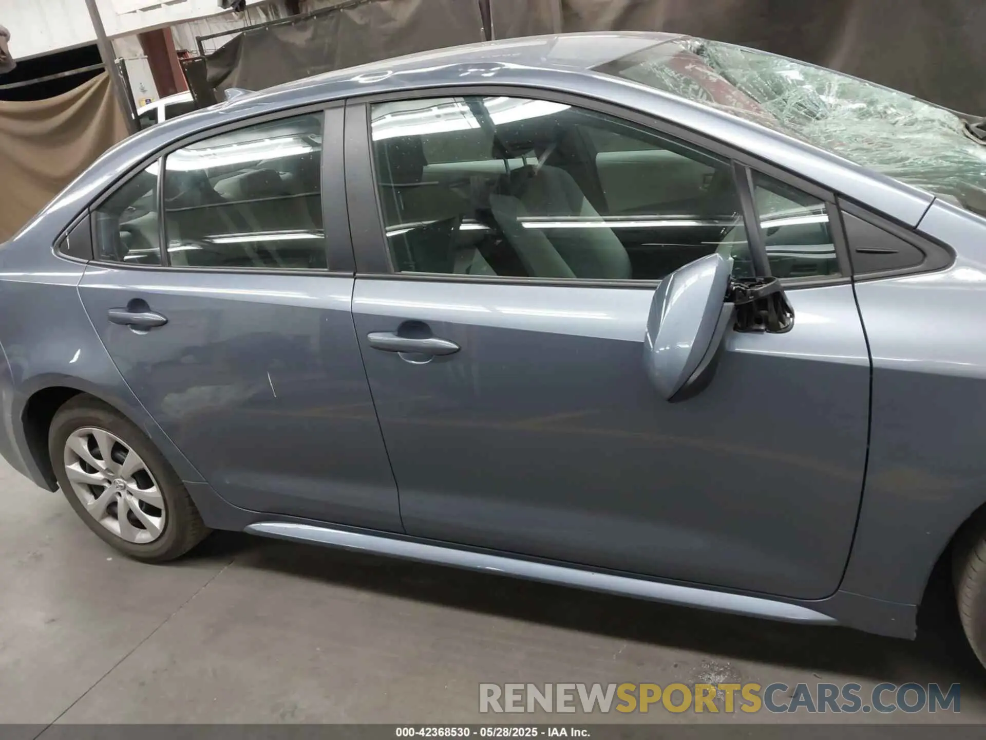 13 Photograph of a damaged car 5YFB4MDE4SP234046 TOYOTA COROLLA 2025