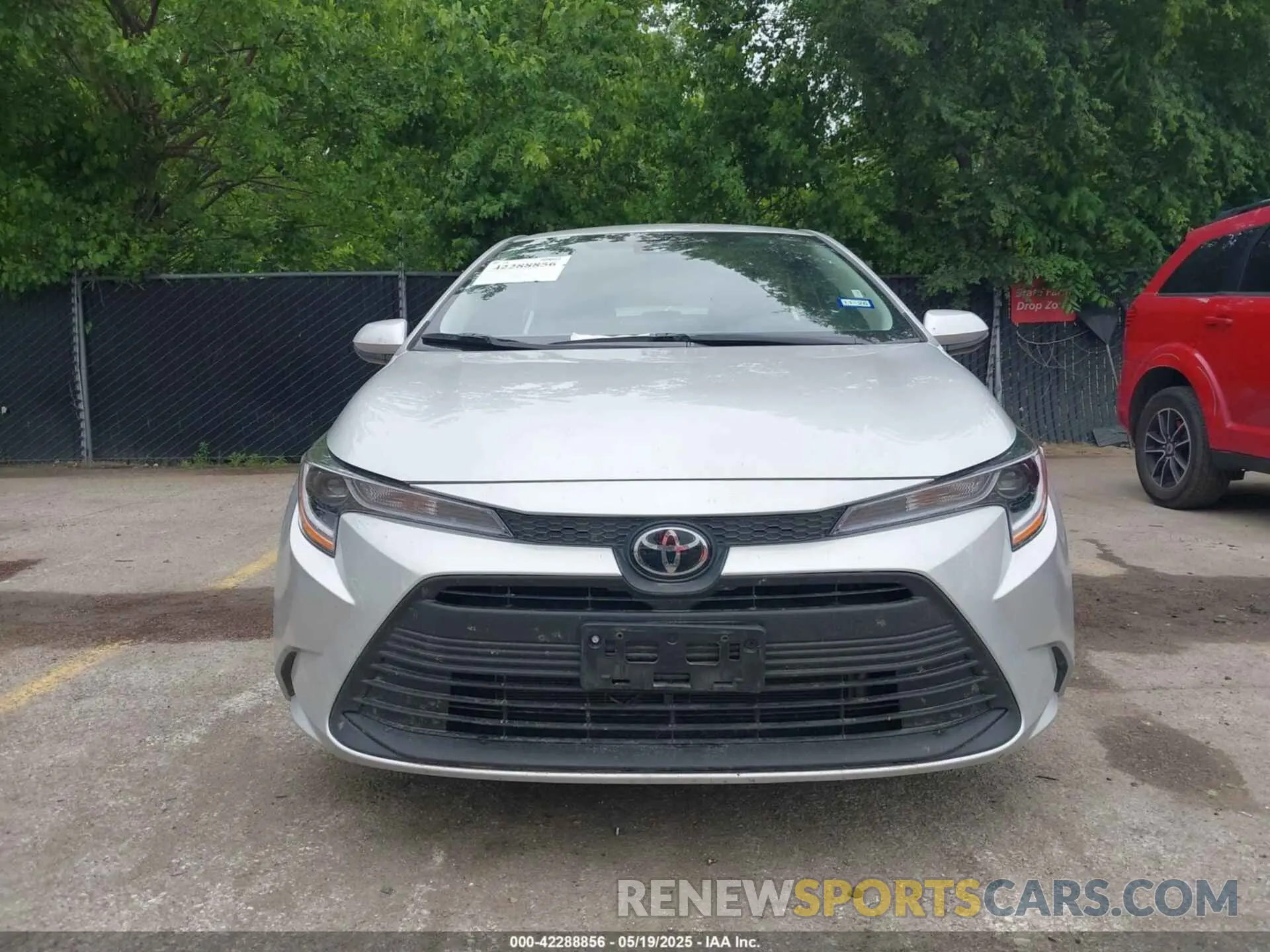 12 Photograph of a damaged car 5YFB4MDE4SP250490 TOYOTA COROLLA 2025