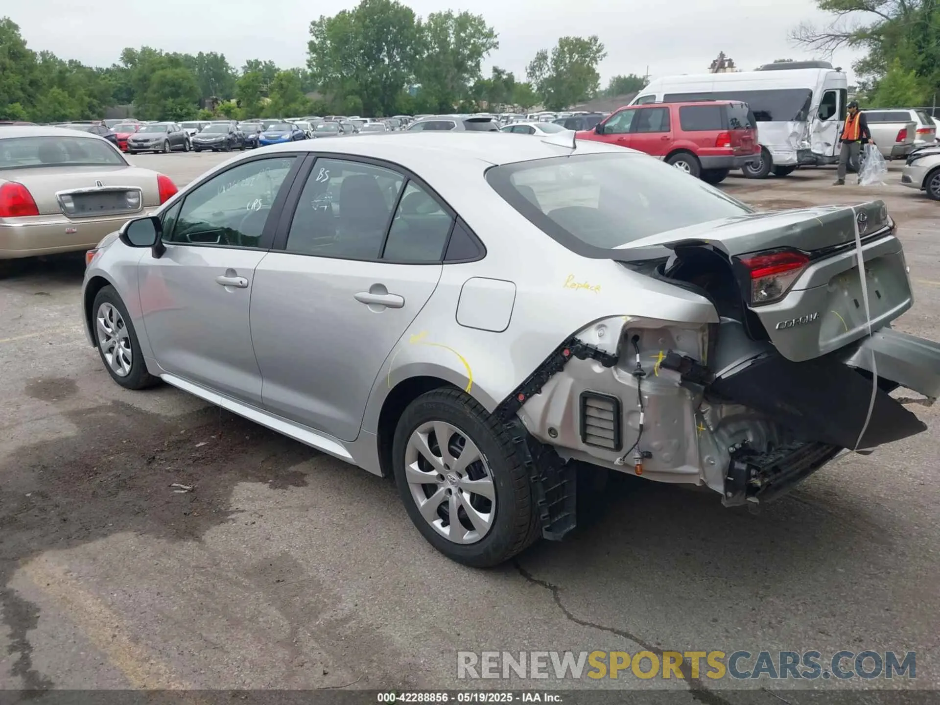 3 Photograph of a damaged car 5YFB4MDE4SP250490 TOYOTA COROLLA 2025