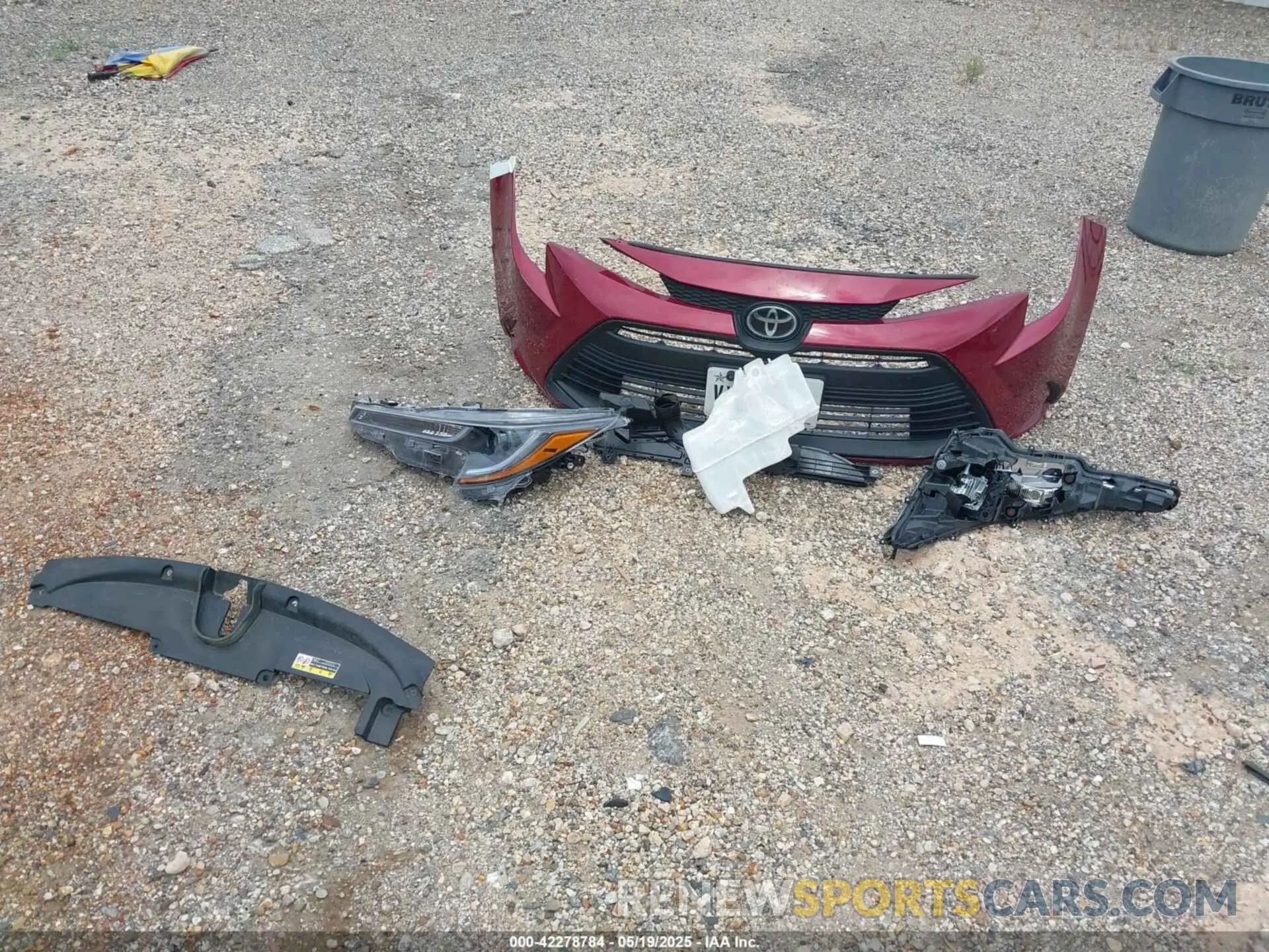 12 Photograph of a damaged car 5YFB4MDE4SP250862 TOYOTA COROLLA 2025