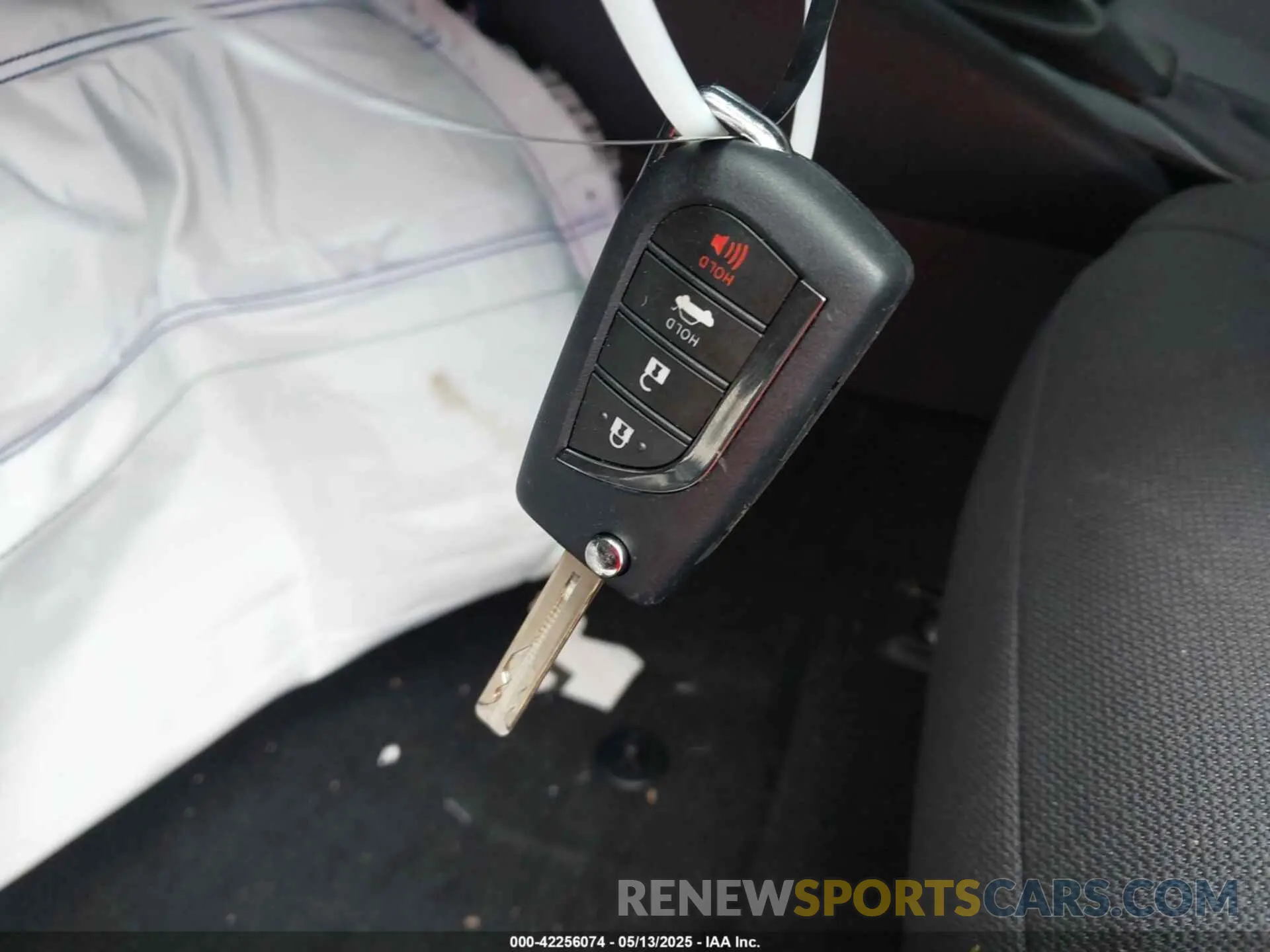 11 Photograph of a damaged car 5YFB4MDE4SP276037 TOYOTA COROLLA 2025