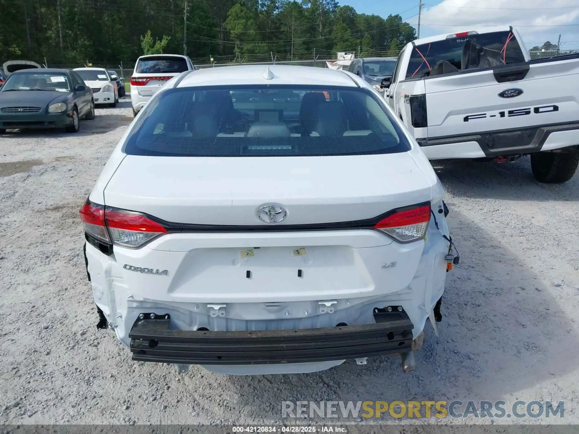 17 Photograph of a damaged car 5YFB4MDE4SP276118 TOYOTA COROLLA 2025