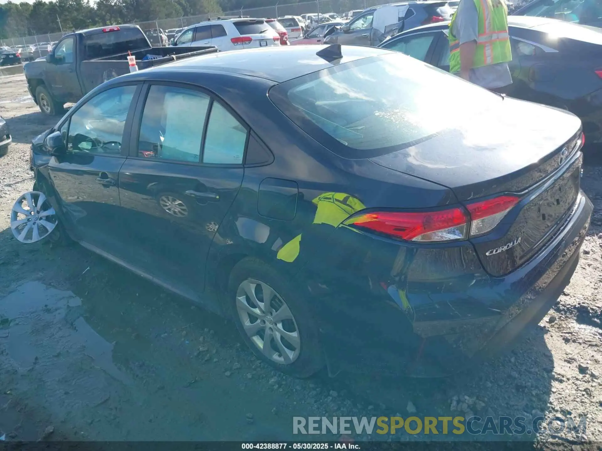 3 Photograph of a damaged car 5YFB4MDE4SP286566 TOYOTA COROLLA 2025