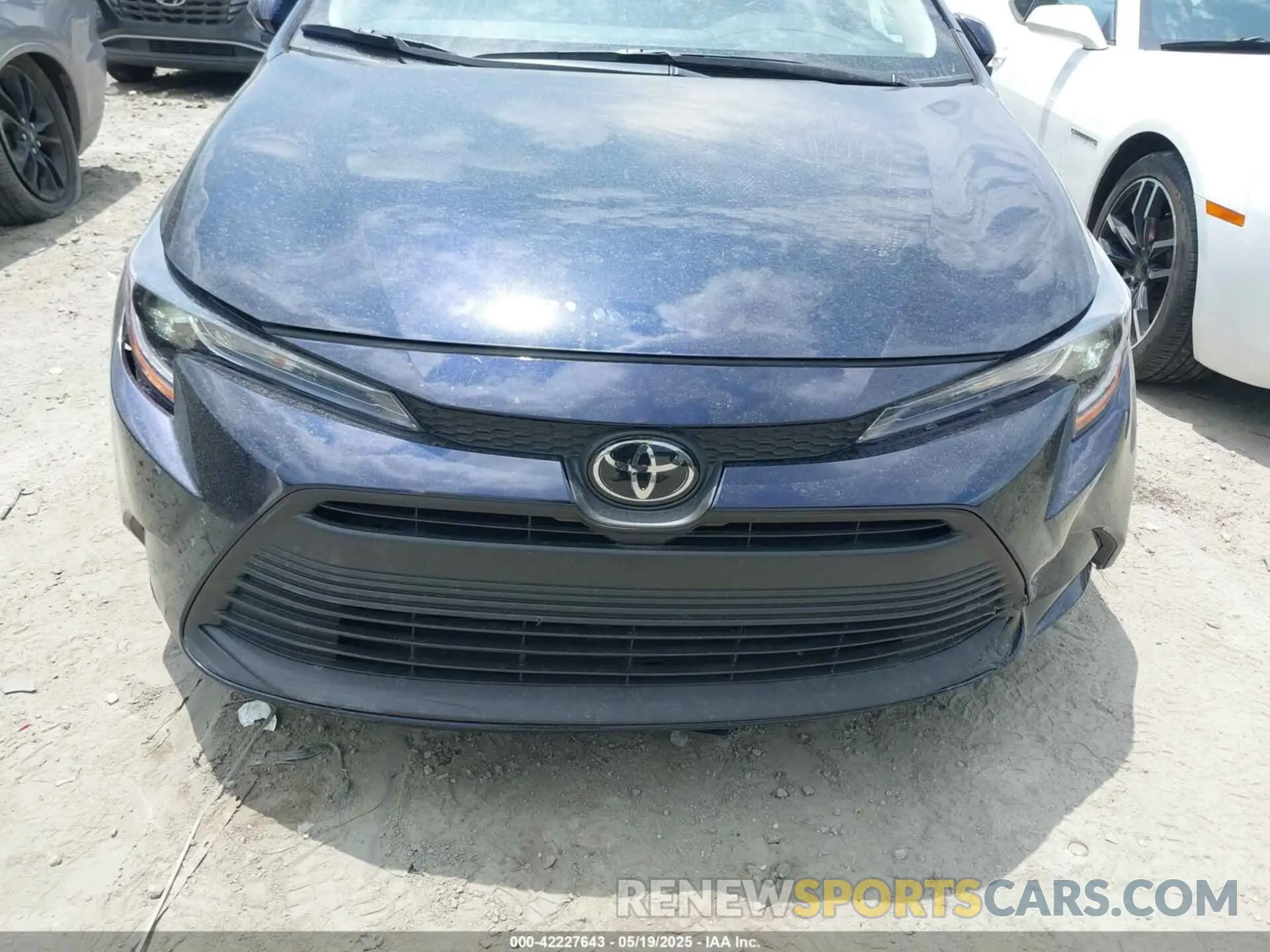 12 Photograph of a damaged car 5YFB4MDE5SP240308 TOYOTA COROLLA 2025