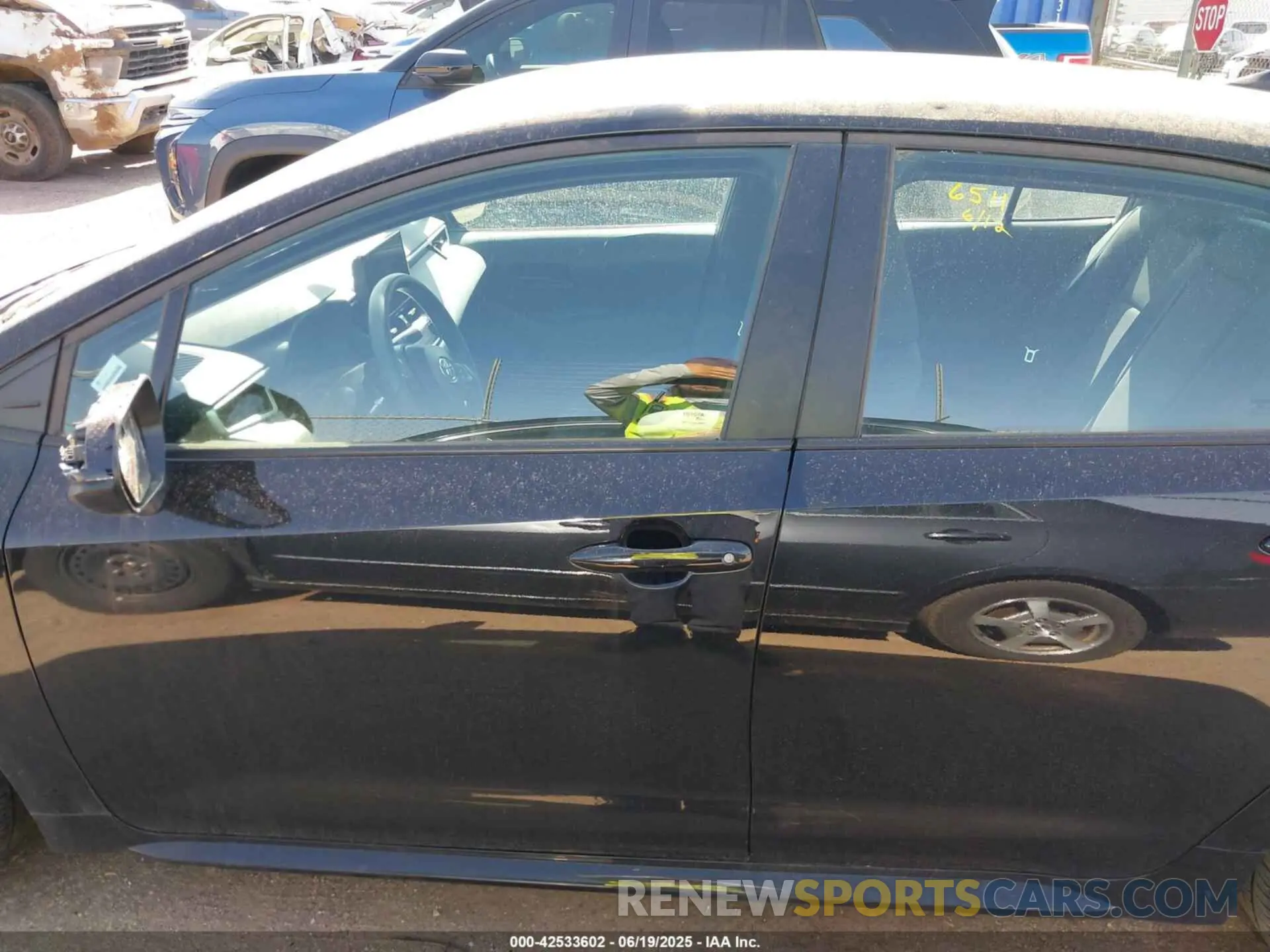 14 Photograph of a damaged car 5YFB4MDE5SP266312 TOYOTA COROLLA 2025