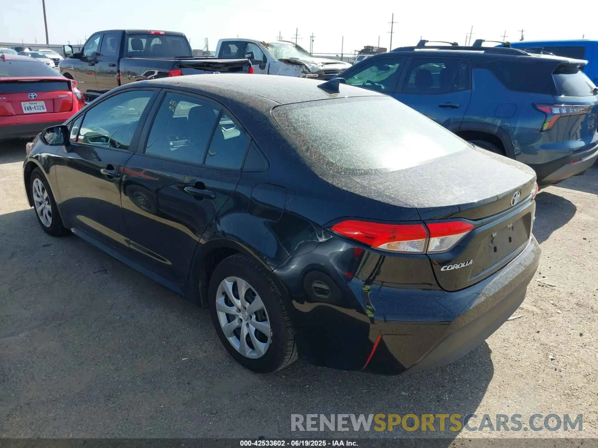 3 Photograph of a damaged car 5YFB4MDE5SP266312 TOYOTA COROLLA 2025