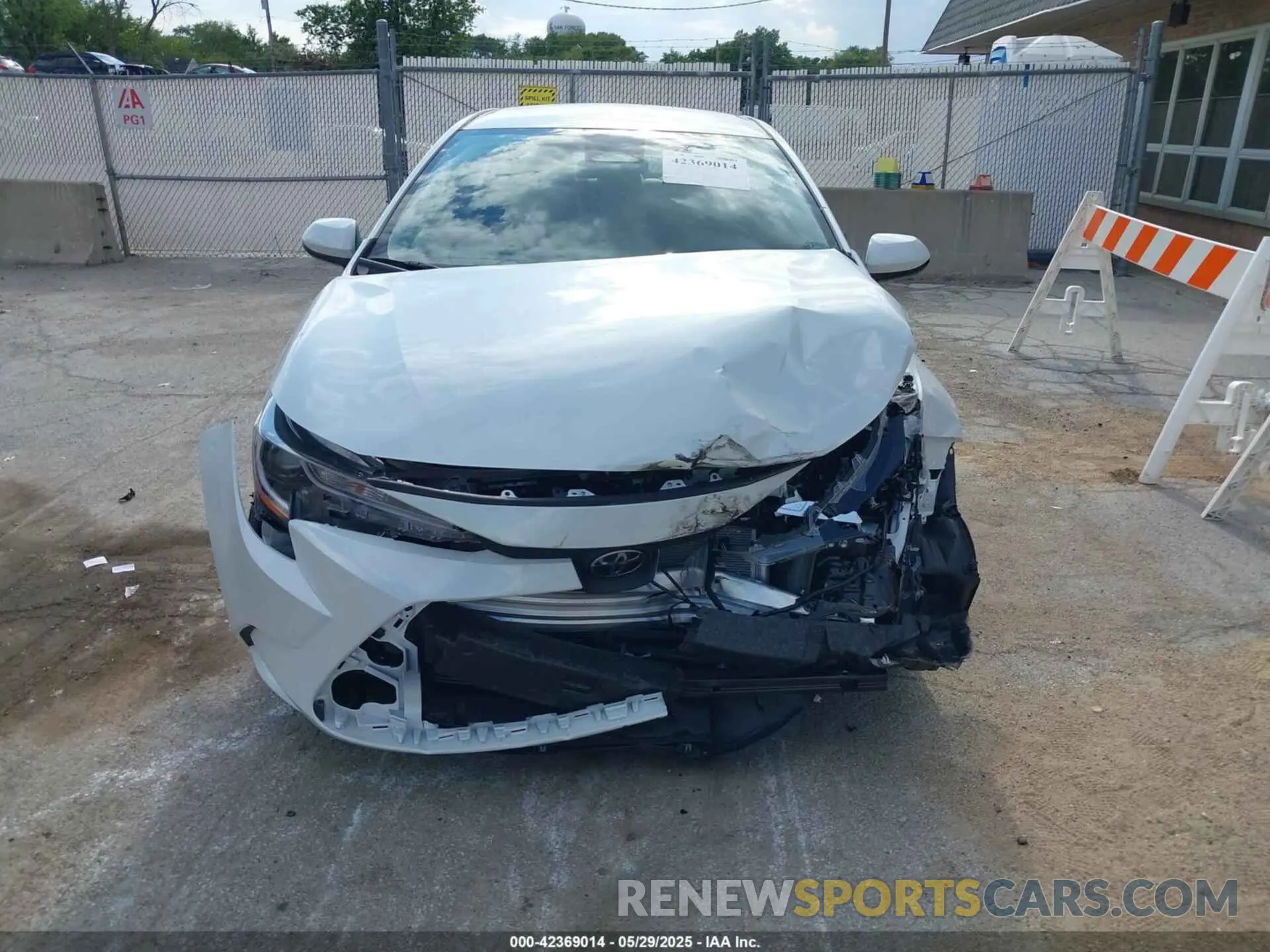 13 Photograph of a damaged car 5YFB4MDE5SP273521 TOYOTA COROLLA 2025