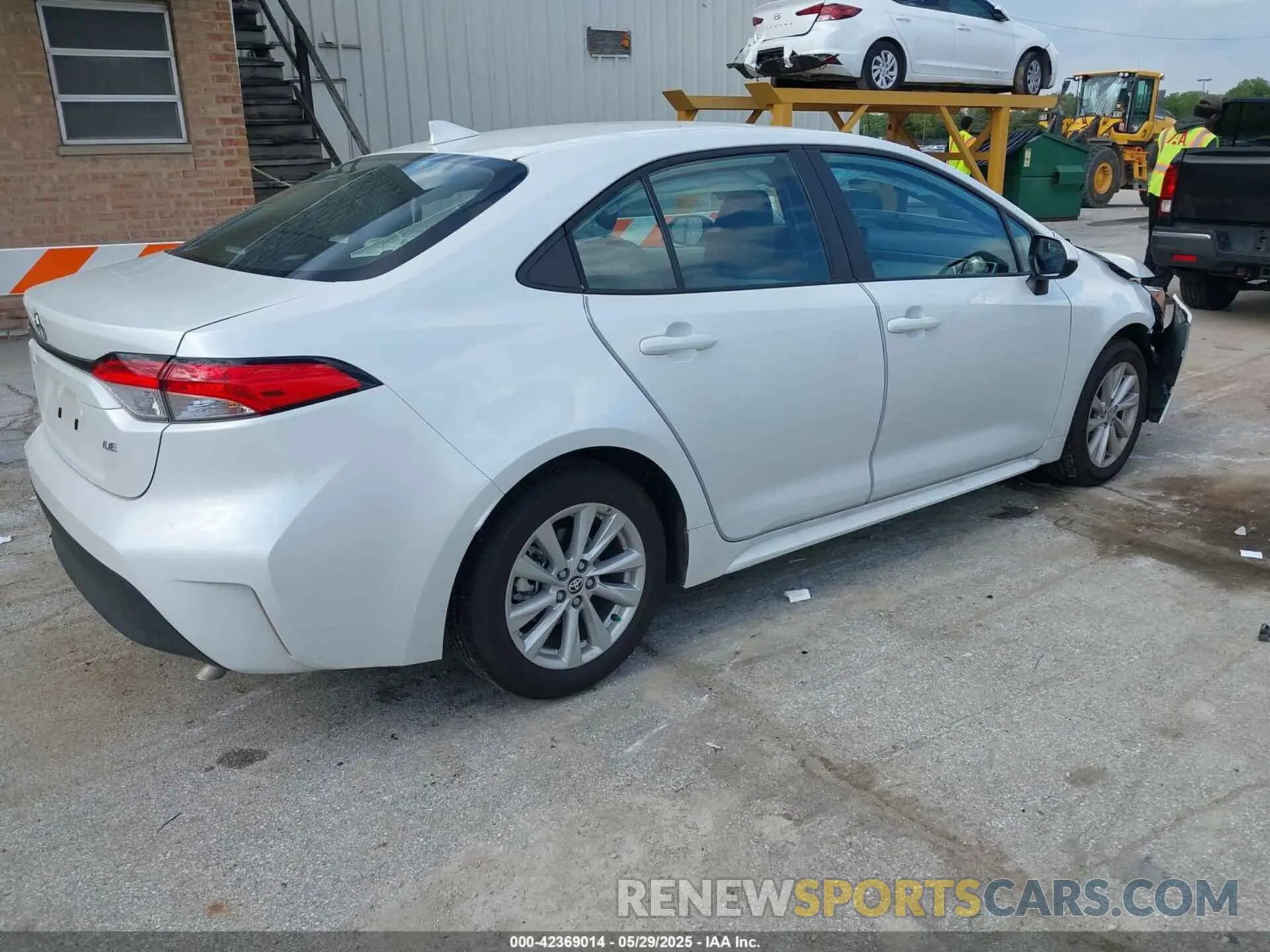 4 Photograph of a damaged car 5YFB4MDE5SP273521 TOYOTA COROLLA 2025
