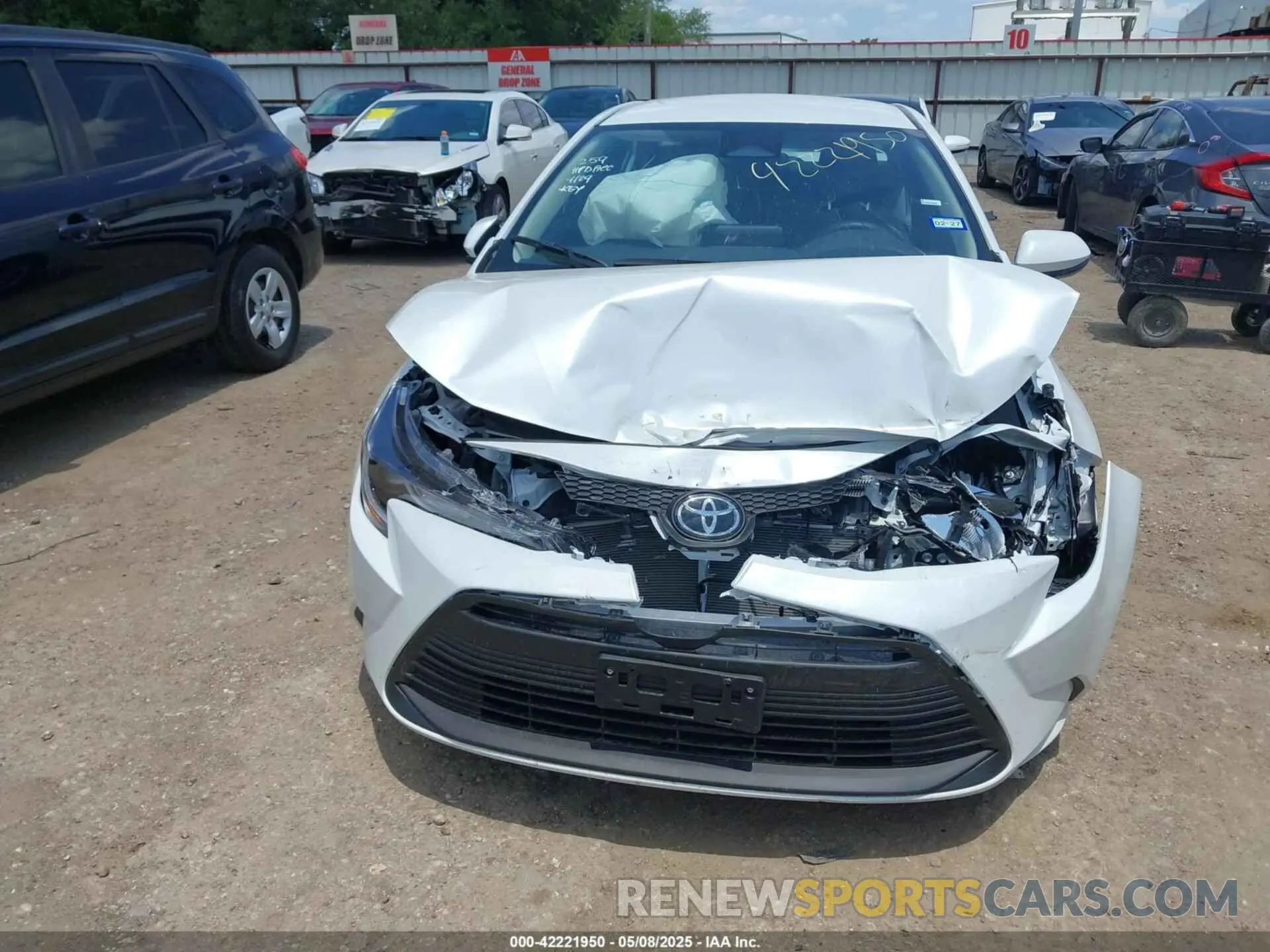 12 Photograph of a damaged car 5YFB4MDE5SP284079 TOYOTA COROLLA 2025