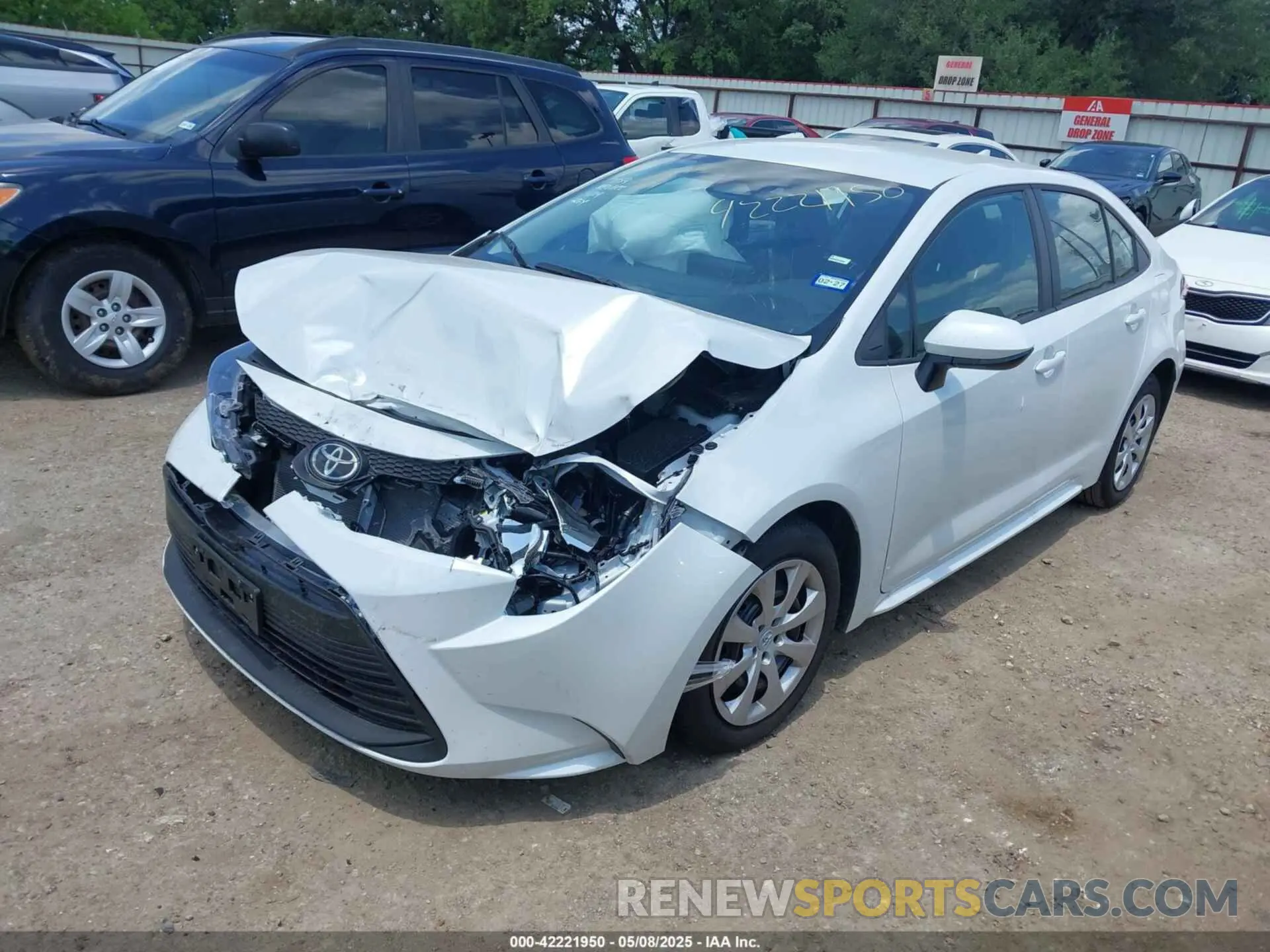 2 Photograph of a damaged car 5YFB4MDE5SP284079 TOYOTA COROLLA 2025