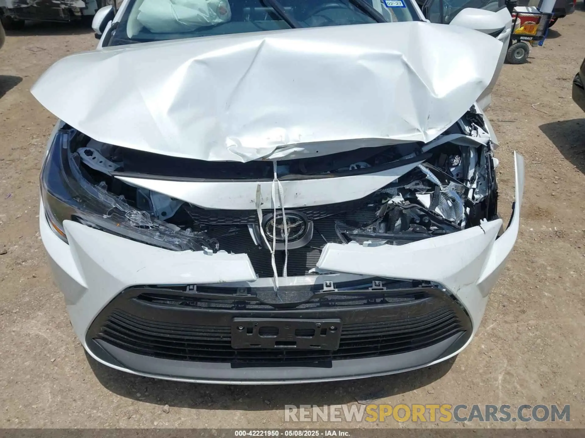 6 Photograph of a damaged car 5YFB4MDE5SP284079 TOYOTA COROLLA 2025