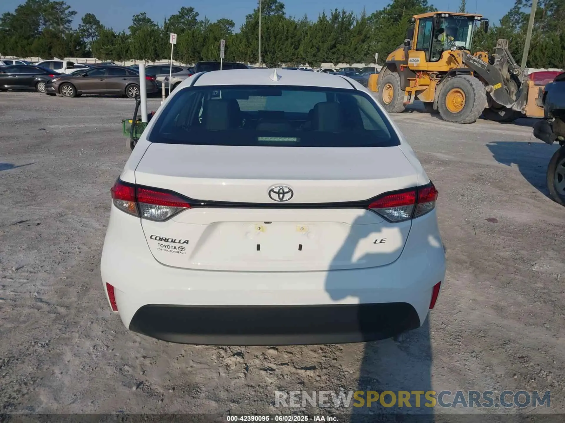 16 Photograph of a damaged car 5YFB4MDE5SP287080 TOYOTA COROLLA 2025