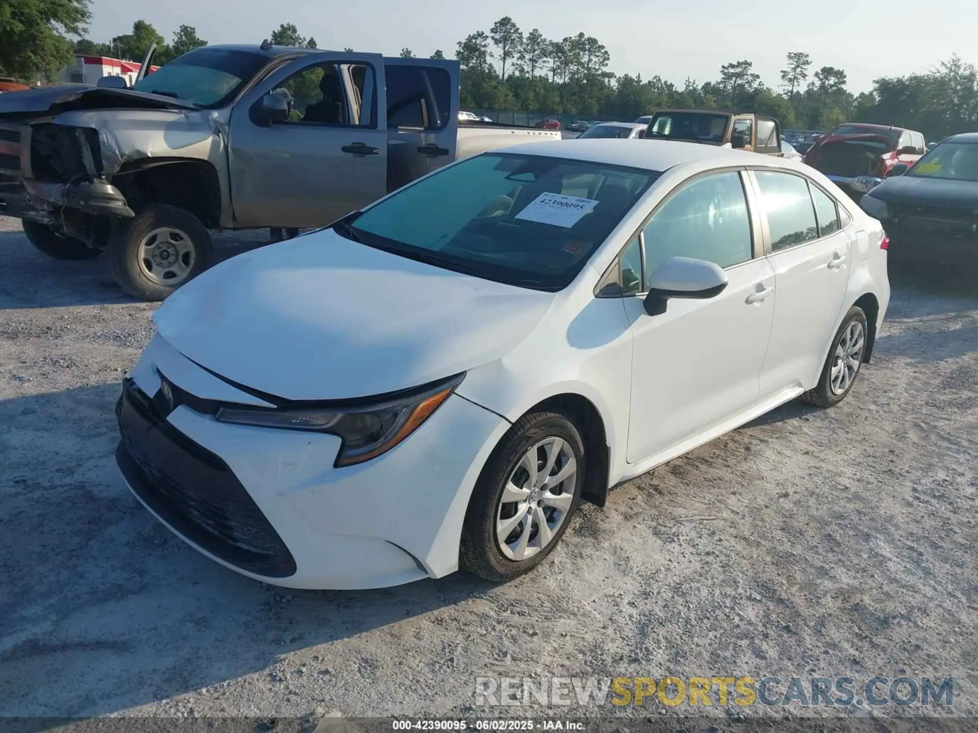 2 Photograph of a damaged car 5YFB4MDE5SP287080 TOYOTA COROLLA 2025