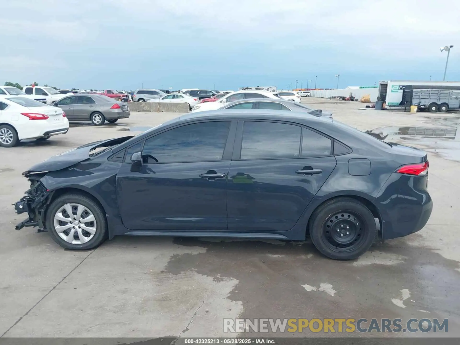 14 Photograph of a damaged car 5YFB4MDE6SP236395 TOYOTA COROLLA 2025