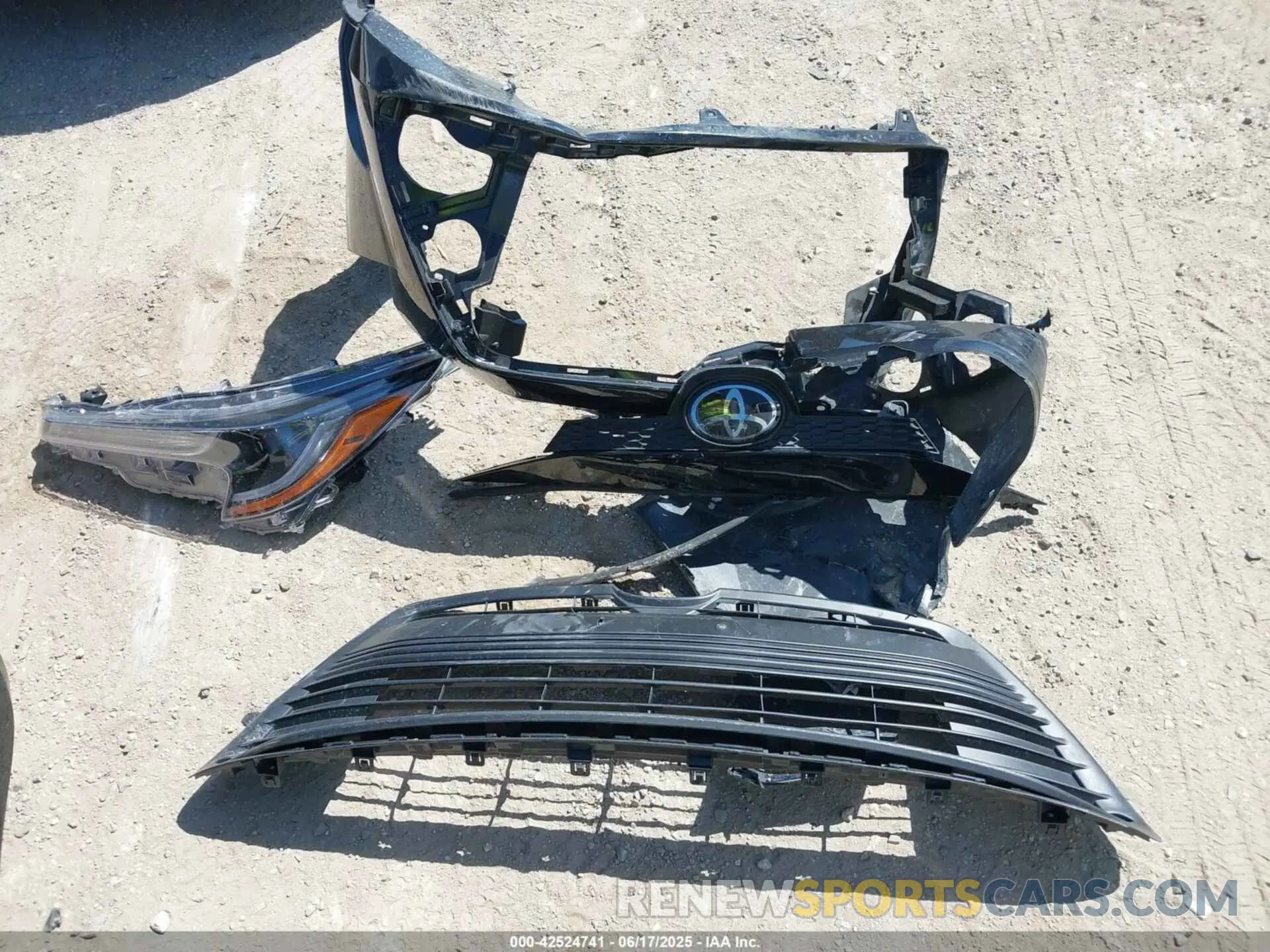 12 Photograph of a damaged car 5YFB4MDE6SP253987 TOYOTA COROLLA 2025