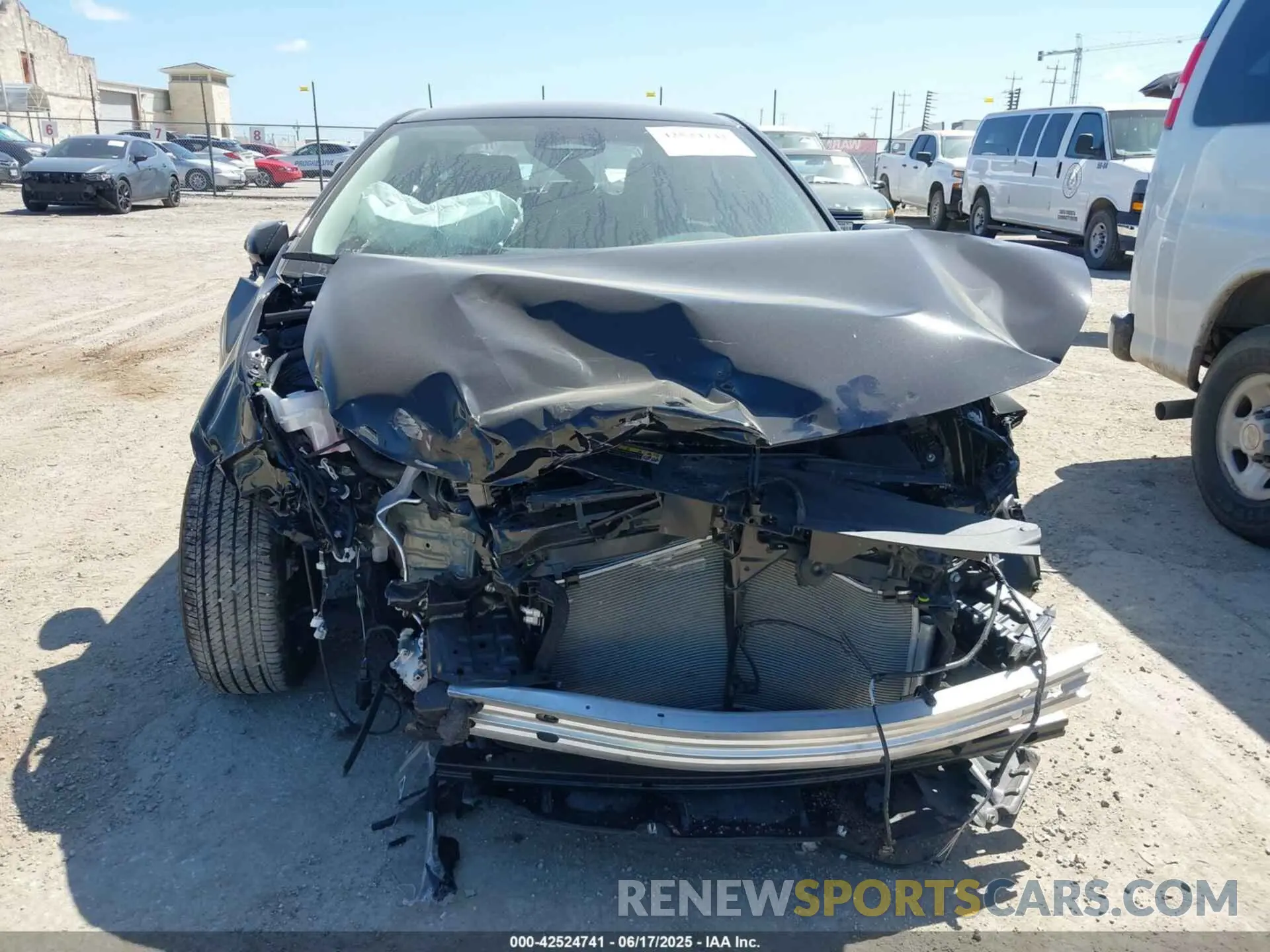 6 Photograph of a damaged car 5YFB4MDE6SP253987 TOYOTA COROLLA 2025