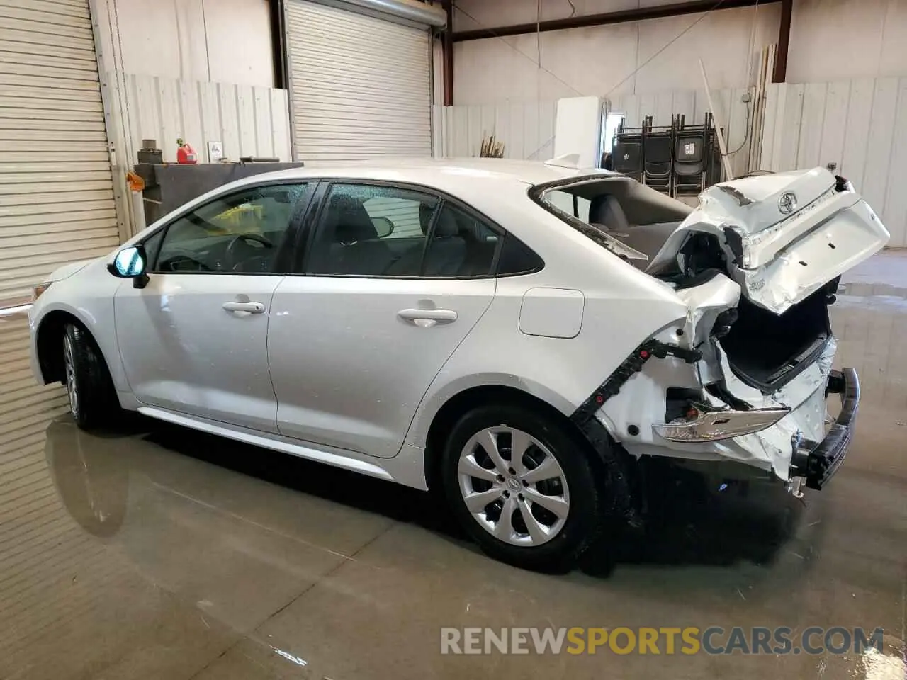 2 Photograph of a damaged car 5YFB4MDE6SP257912 TOYOTA COROLLA 2025