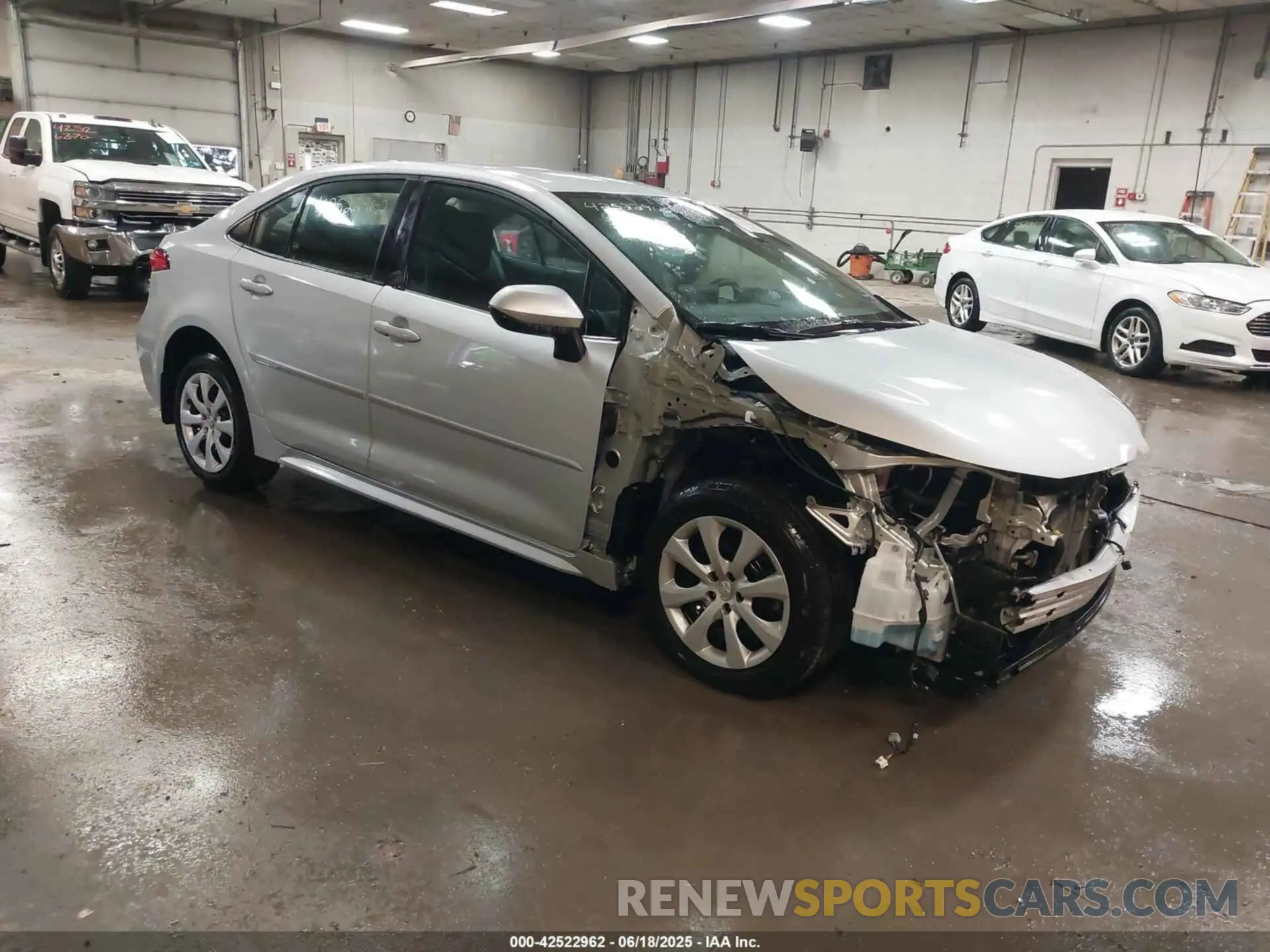 1 Photograph of a damaged car 5YFB4MDE7SP233196 TOYOTA COROLLA 2025