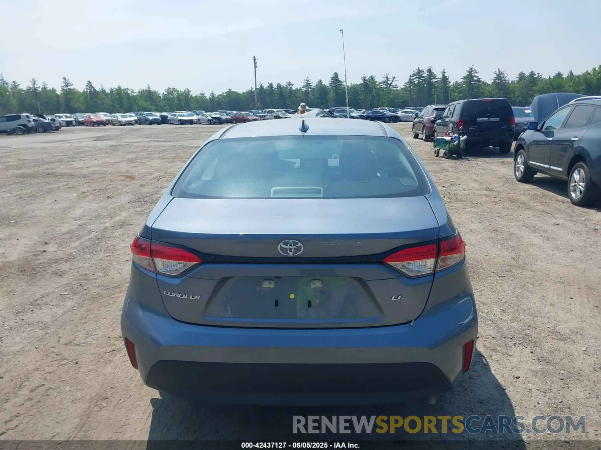 17 Photograph of a damaged car 5YFB4MDE7SP239970 TOYOTA COROLLA 2025