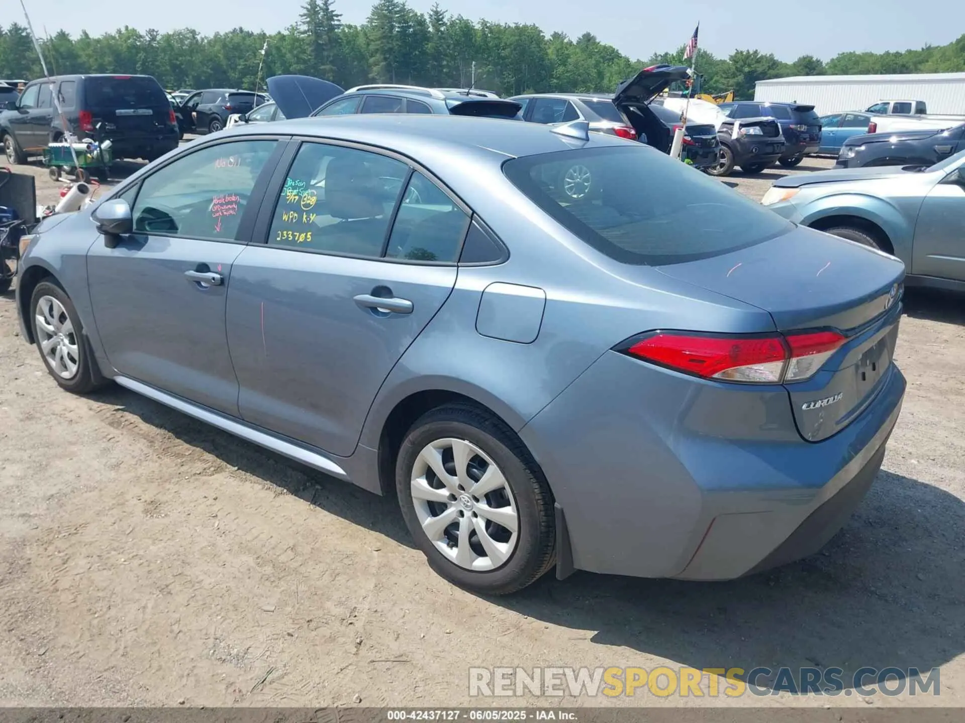 3 Photograph of a damaged car 5YFB4MDE7SP239970 TOYOTA COROLLA 2025