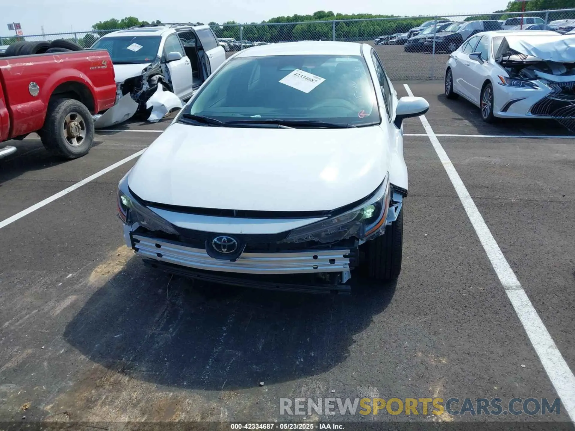 12 Photograph of a damaged car 5YFB4MDE7SP266506 TOYOTA COROLLA 2025