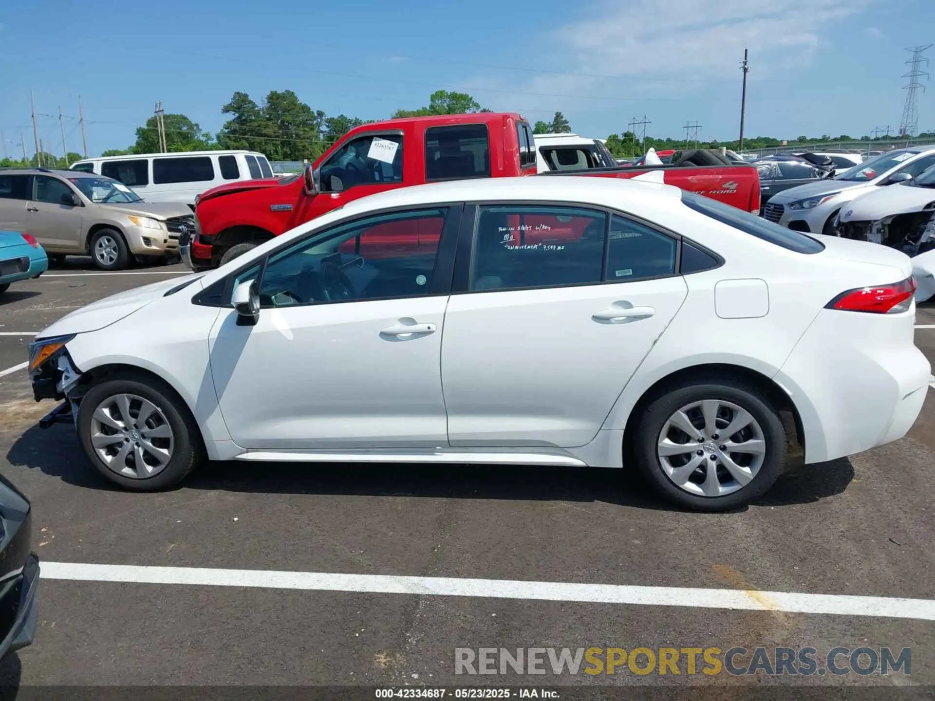 14 Photograph of a damaged car 5YFB4MDE7SP266506 TOYOTA COROLLA 2025