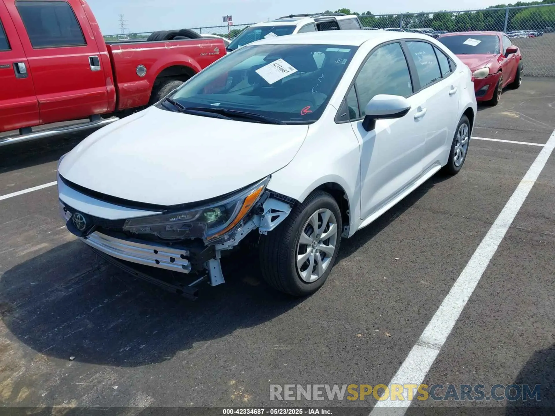 2 Photograph of a damaged car 5YFB4MDE7SP266506 TOYOTA COROLLA 2025