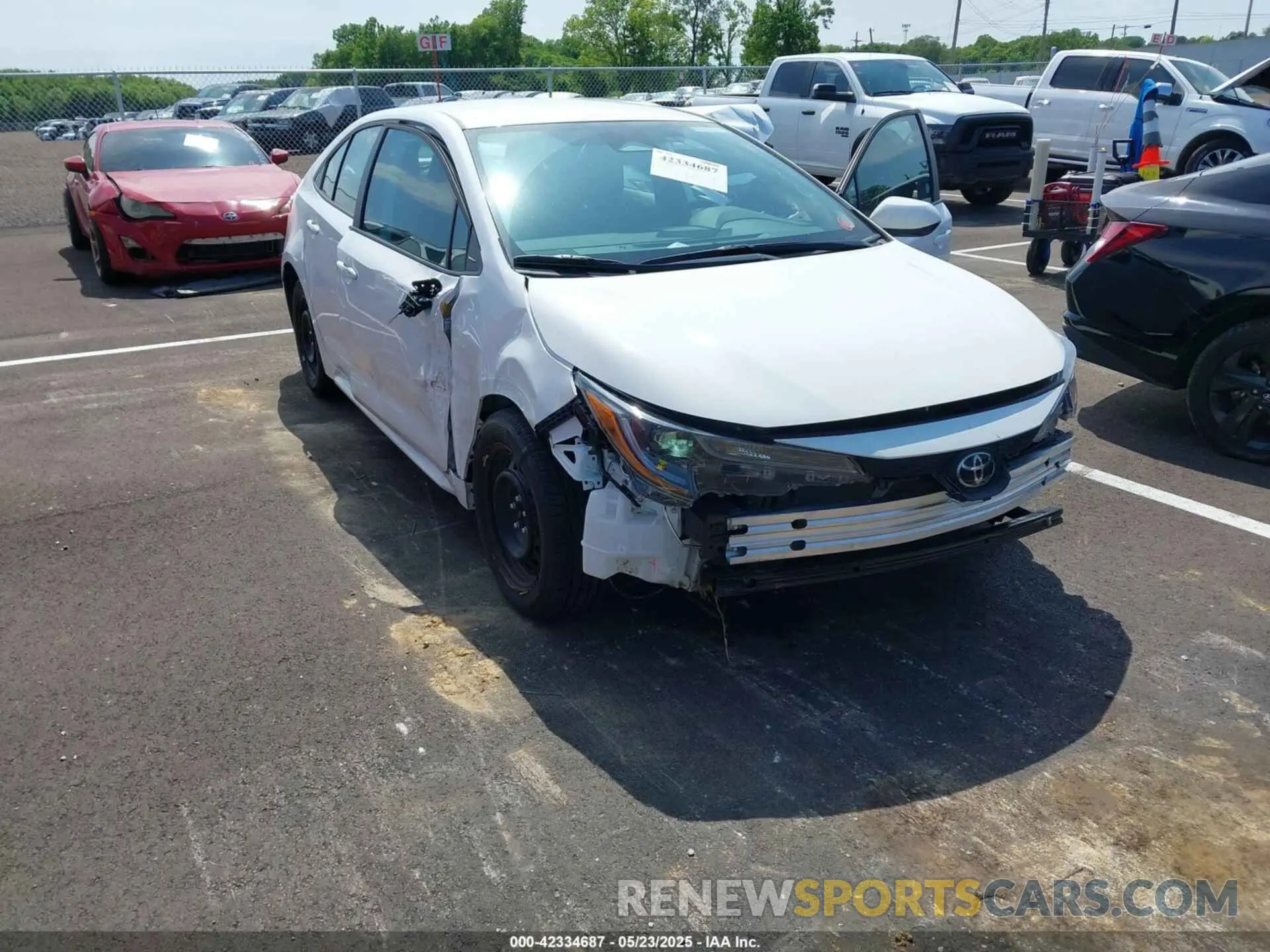 6 Photograph of a damaged car 5YFB4MDE7SP266506 TOYOTA COROLLA 2025