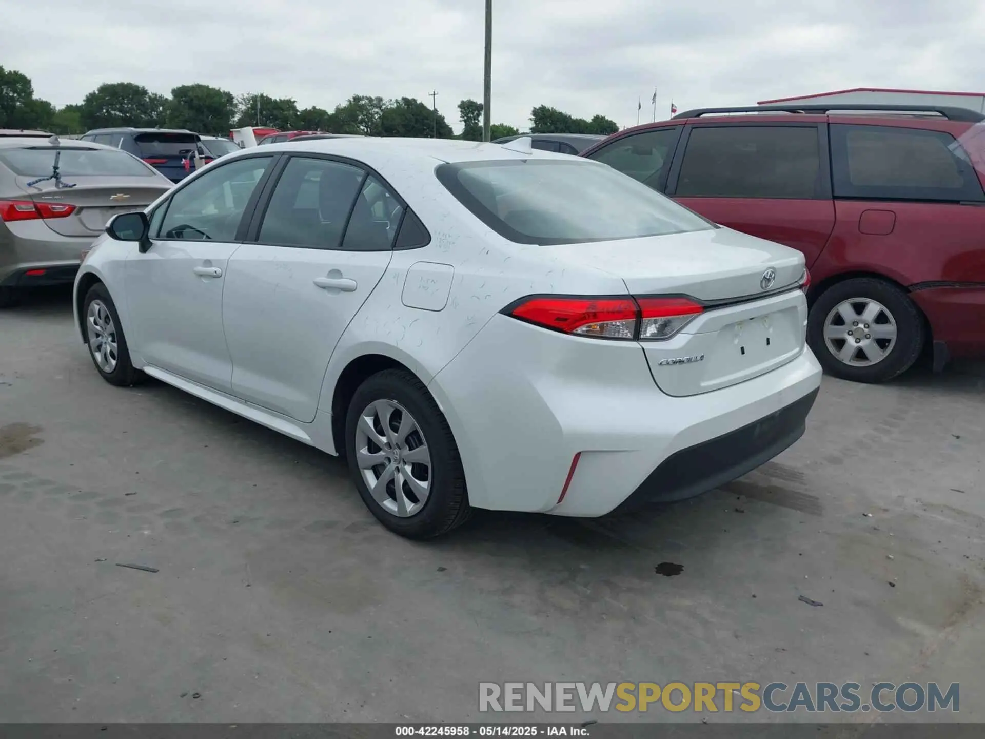 3 Photograph of a damaged car 5YFB4MDE7SP271155 TOYOTA COROLLA 2025