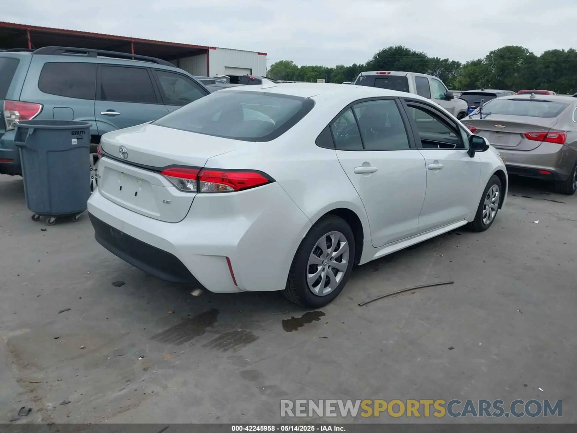 4 Photograph of a damaged car 5YFB4MDE7SP271155 TOYOTA COROLLA 2025