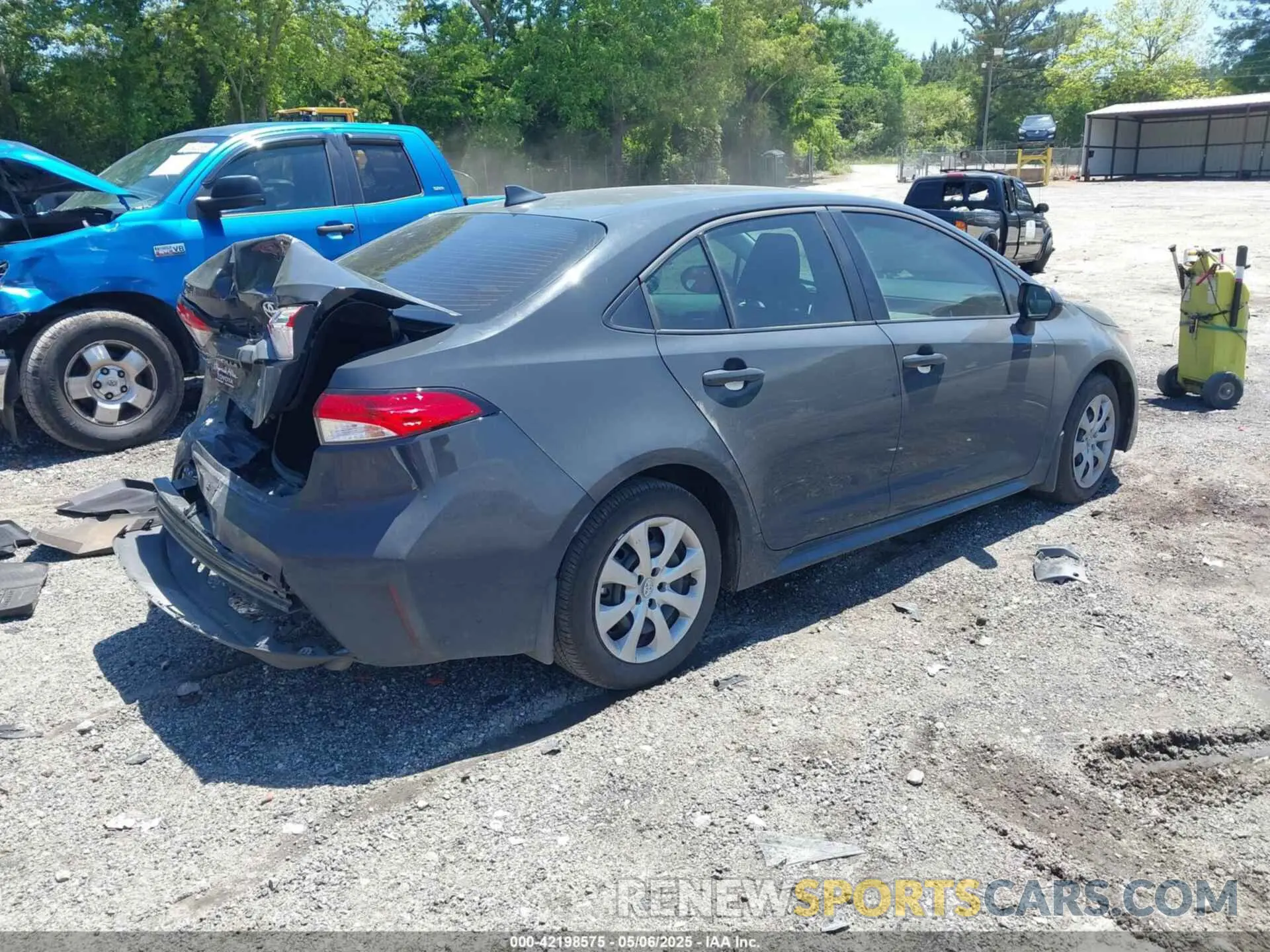 4 Photograph of a damaged car 5YFB4MDE8SP272976 TOYOTA COROLLA 2025