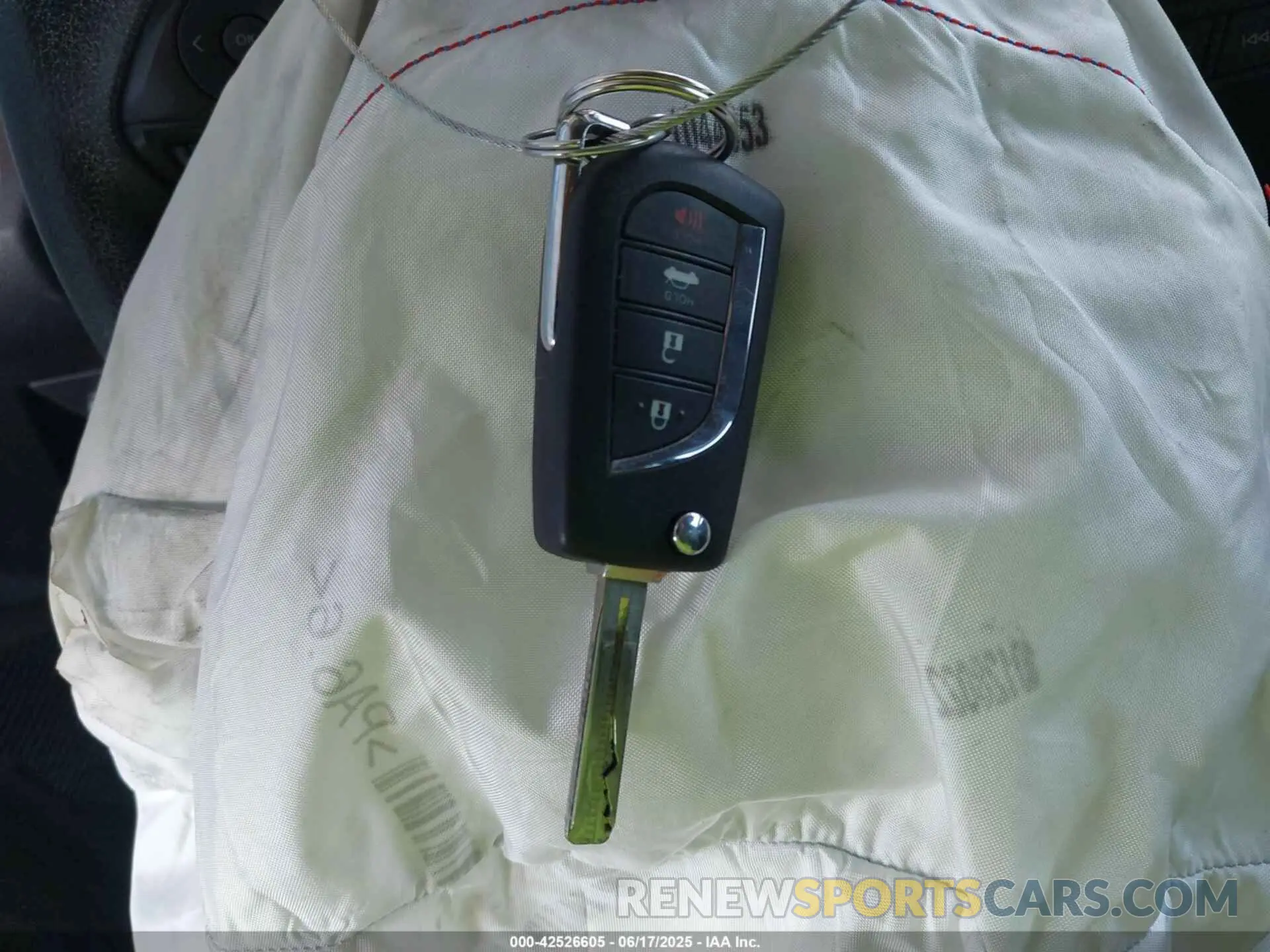 11 Photograph of a damaged car 5YFB4MDE8SP275814 TOYOTA COROLLA 2025