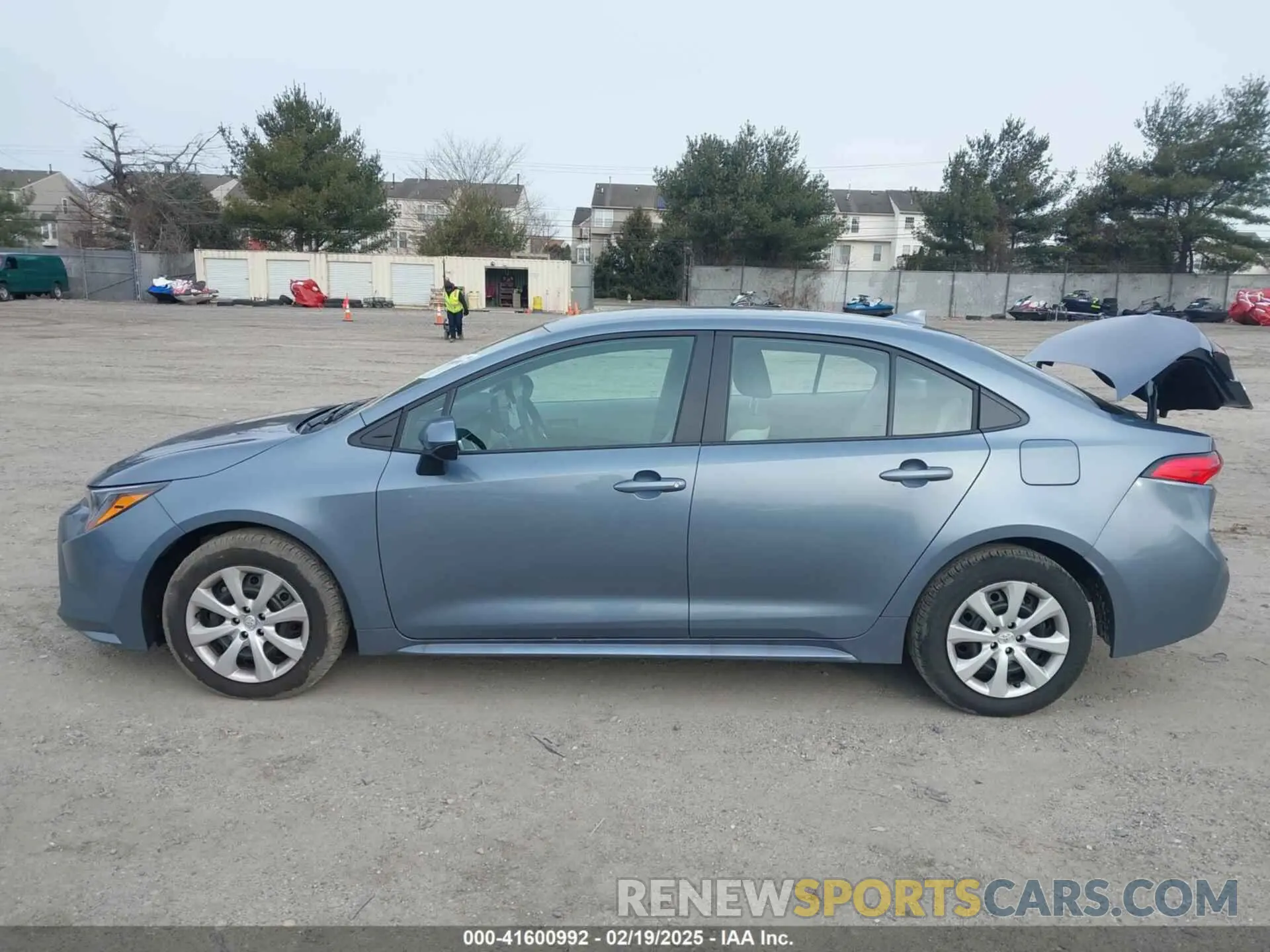 14 Photograph of a damaged car 5YFB4MDE9SP235113 TOYOTA COROLLA 2025
