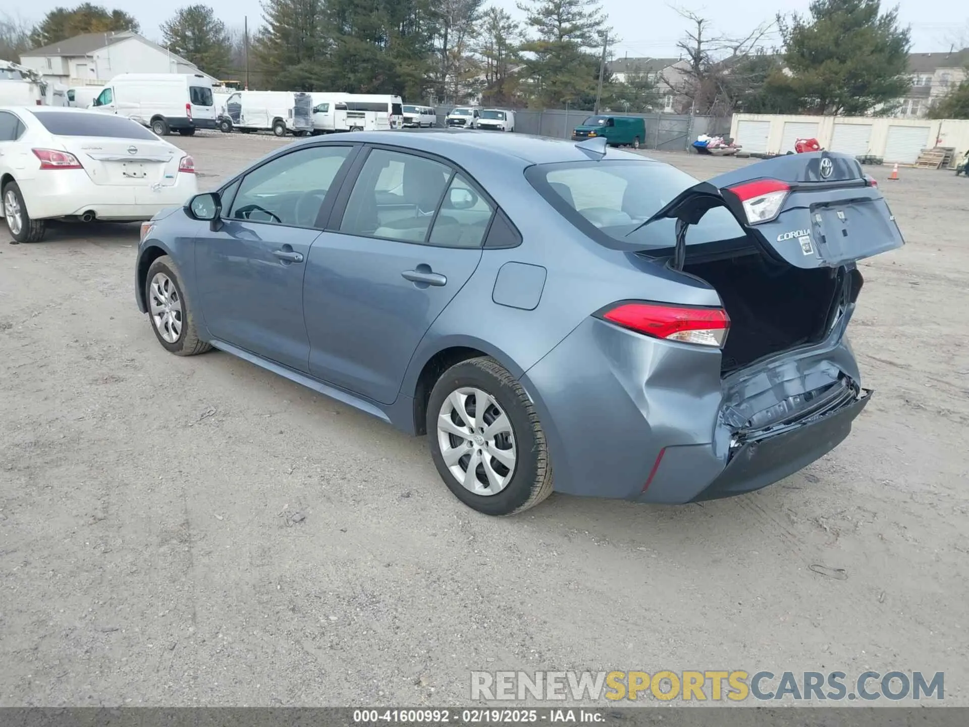 3 Photograph of a damaged car 5YFB4MDE9SP235113 TOYOTA COROLLA 2025