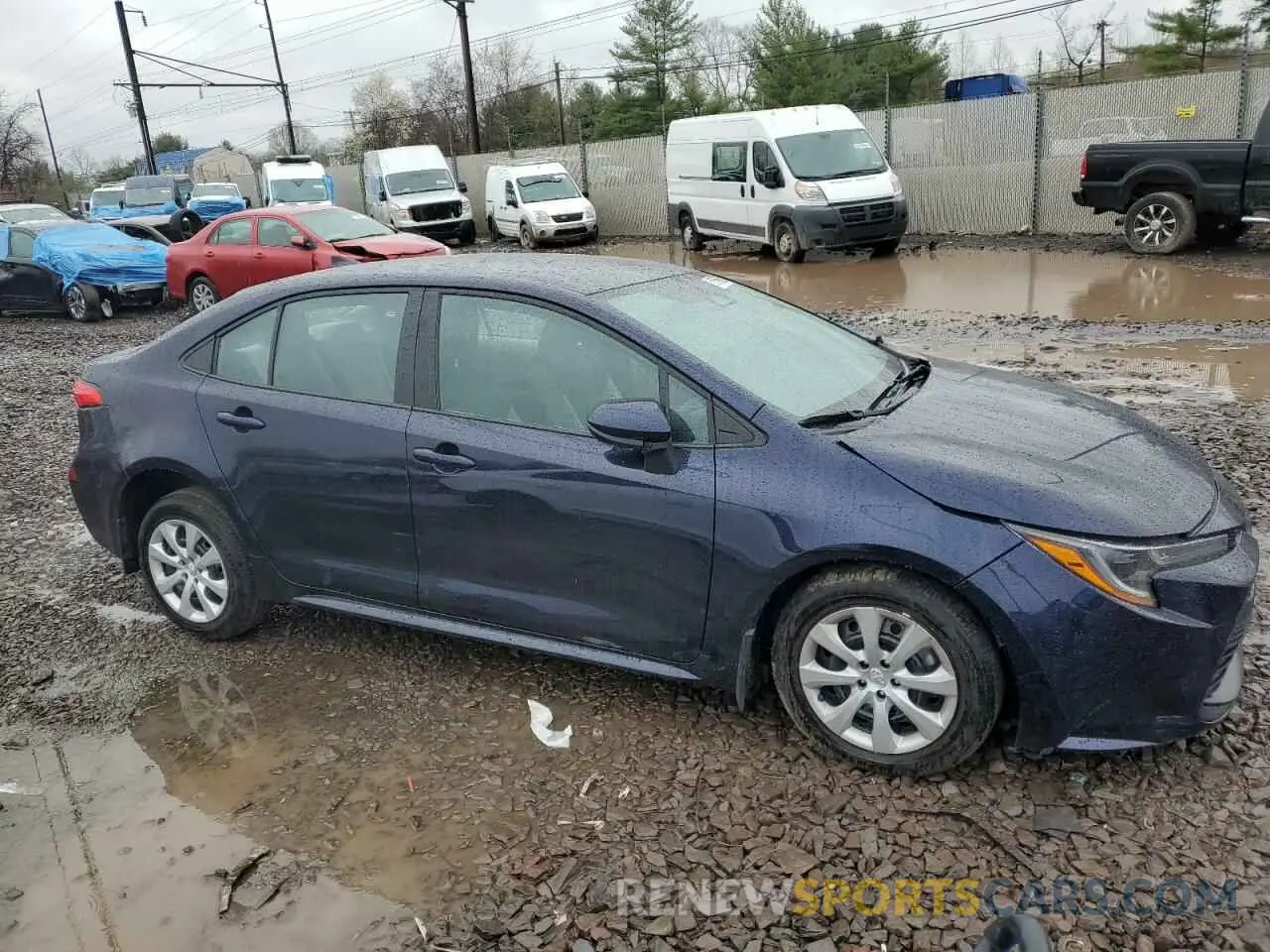 4 Photograph of a damaged car 5YFB4MDE9SP236360 TOYOTA COROLLA 2025
