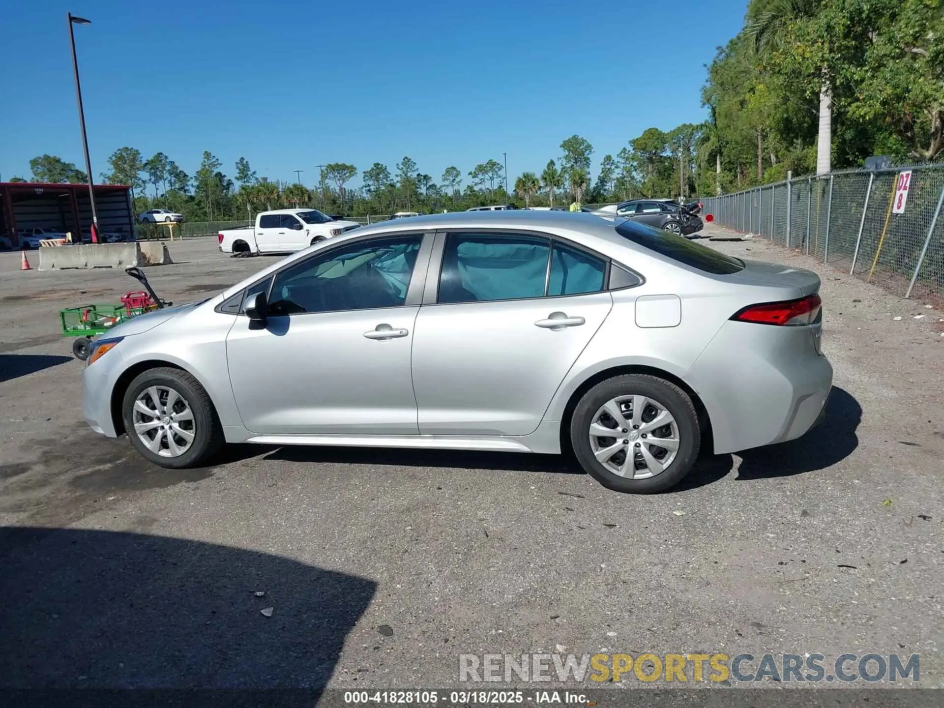 15 Photograph of a damaged car 5YFB4MDE9SP240814 TOYOTA COROLLA 2025