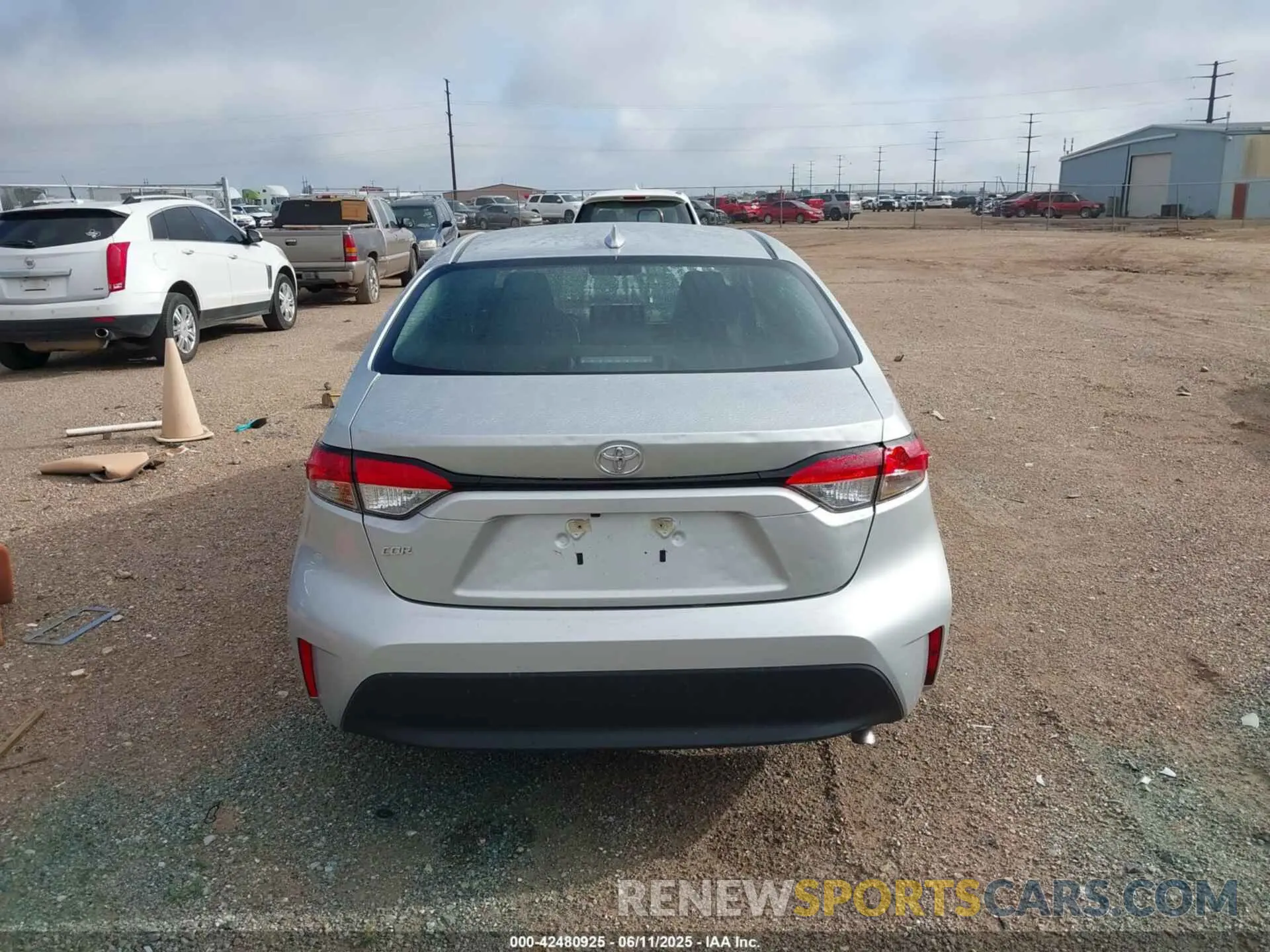 16 Photograph of a damaged car 5YFB4MDE9SP257774 TOYOTA COROLLA 2025