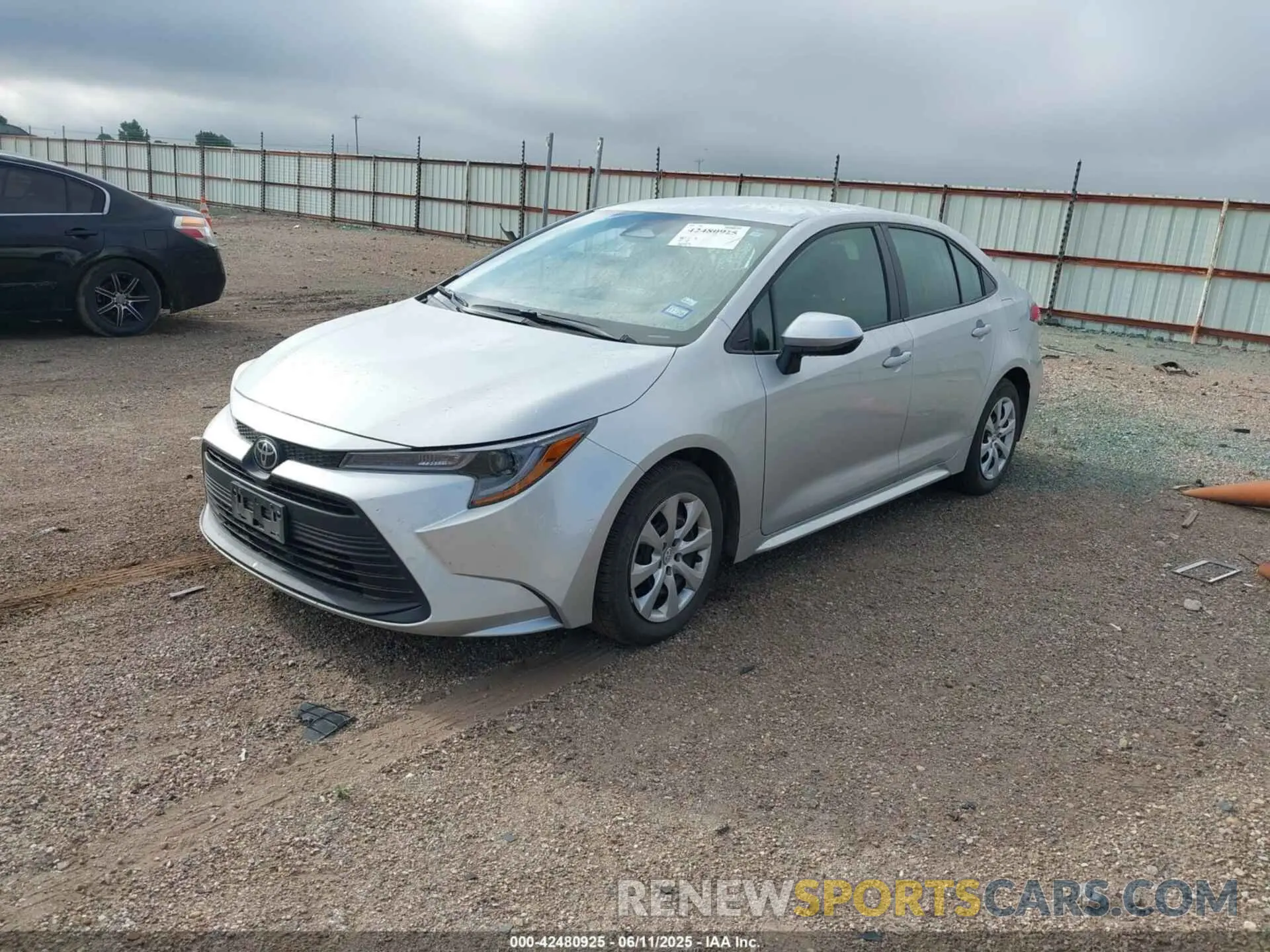2 Photograph of a damaged car 5YFB4MDE9SP257774 TOYOTA COROLLA 2025