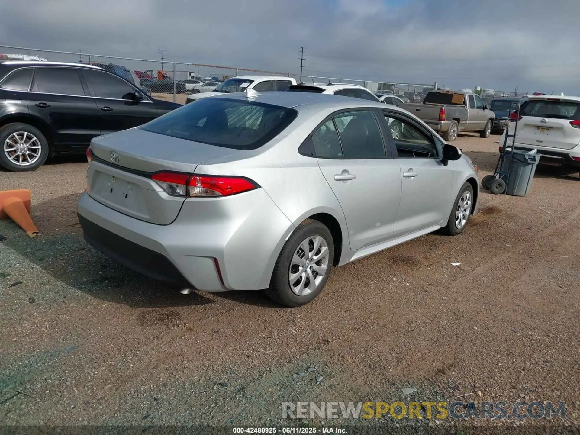 4 Photograph of a damaged car 5YFB4MDE9SP257774 TOYOTA COROLLA 2025