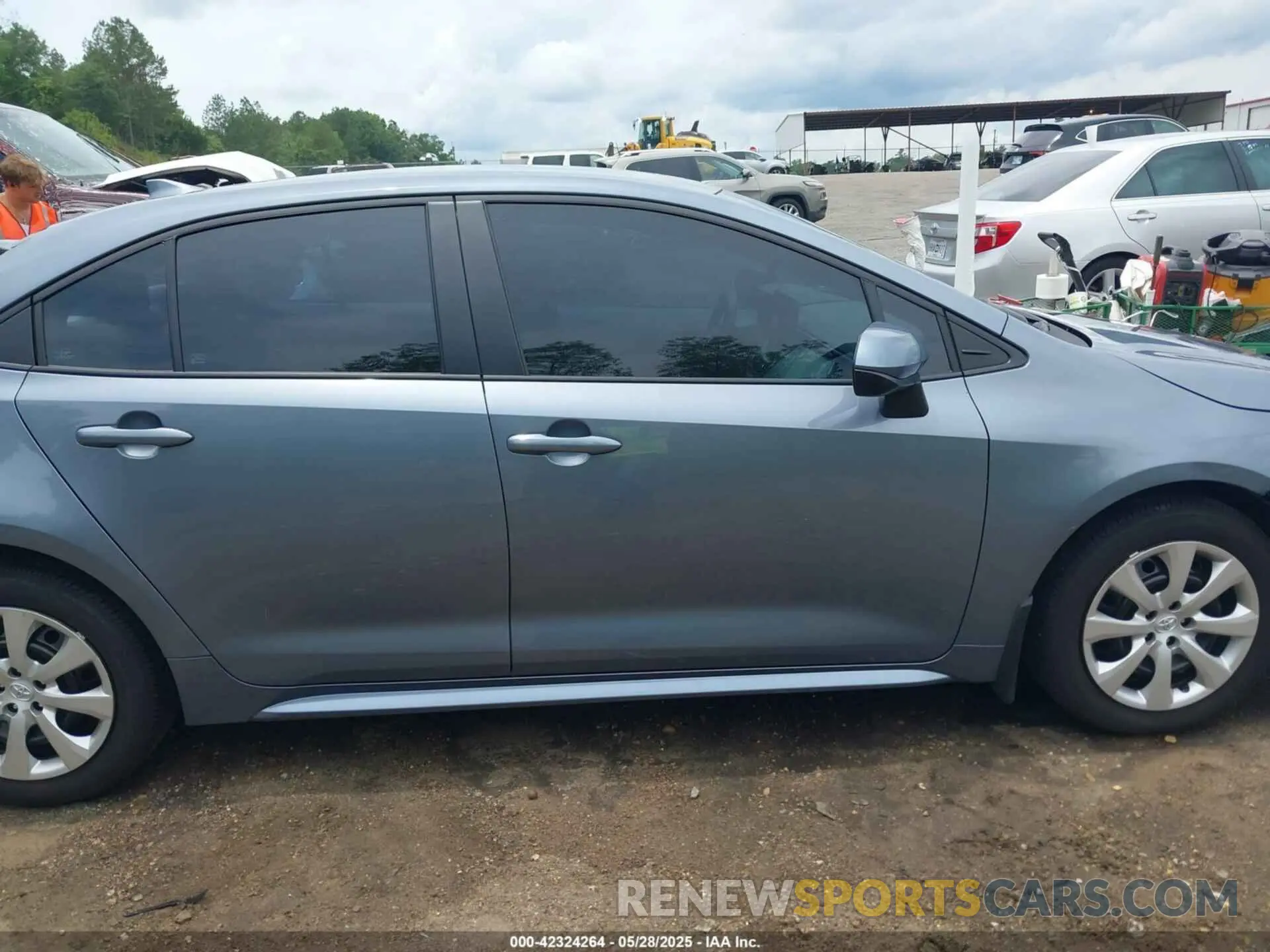 14 Photograph of a damaged car 5YFB4MDE9SP259055 TOYOTA COROLLA 2025