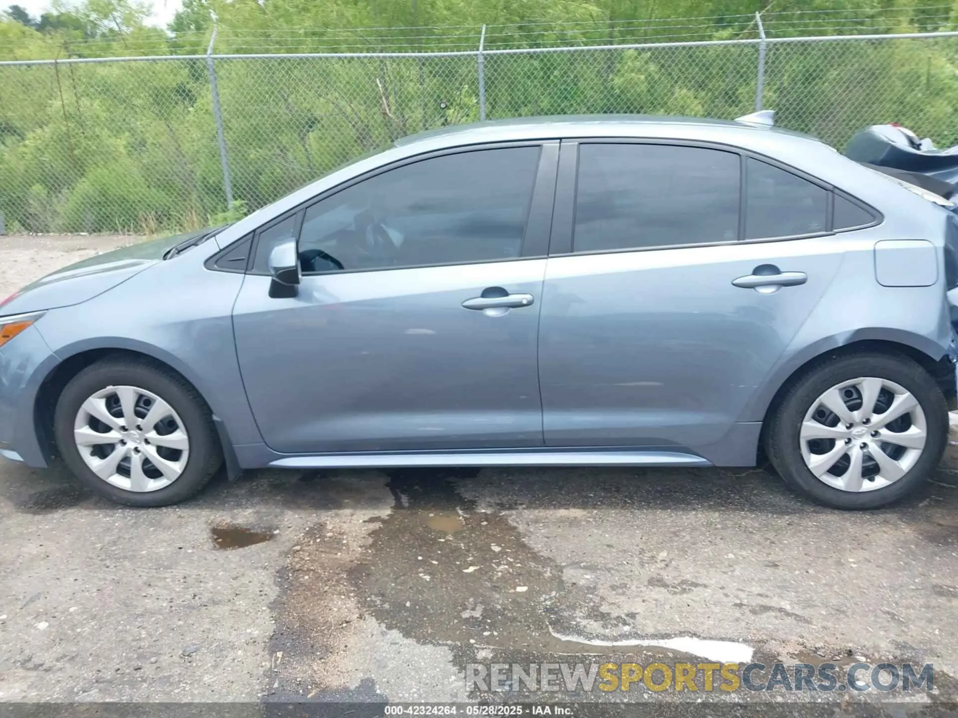 15 Photograph of a damaged car 5YFB4MDE9SP259055 TOYOTA COROLLA 2025