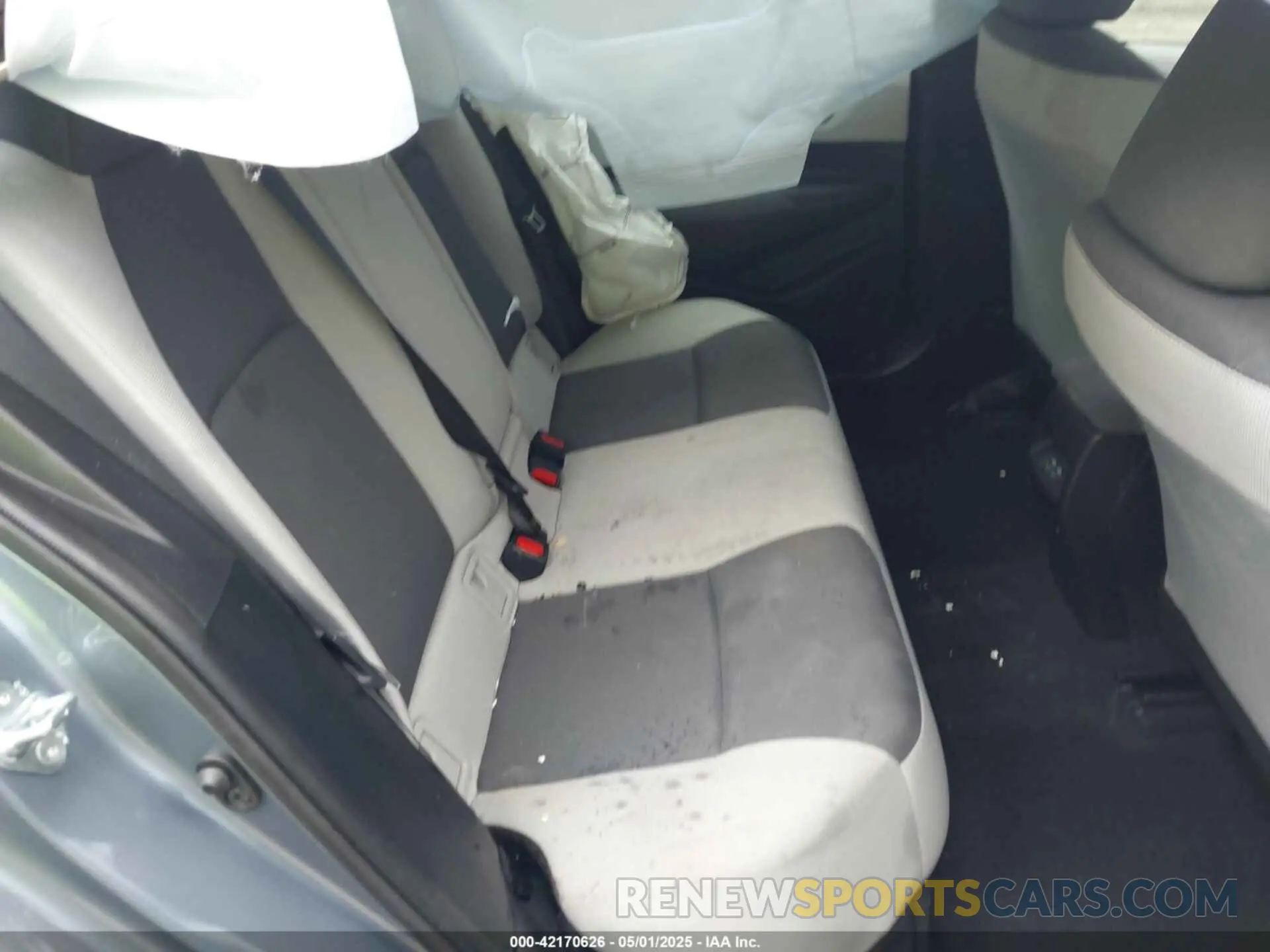 8 Photograph of a damaged car 5YFB4MDE9SP267365 TOYOTA COROLLA 2025